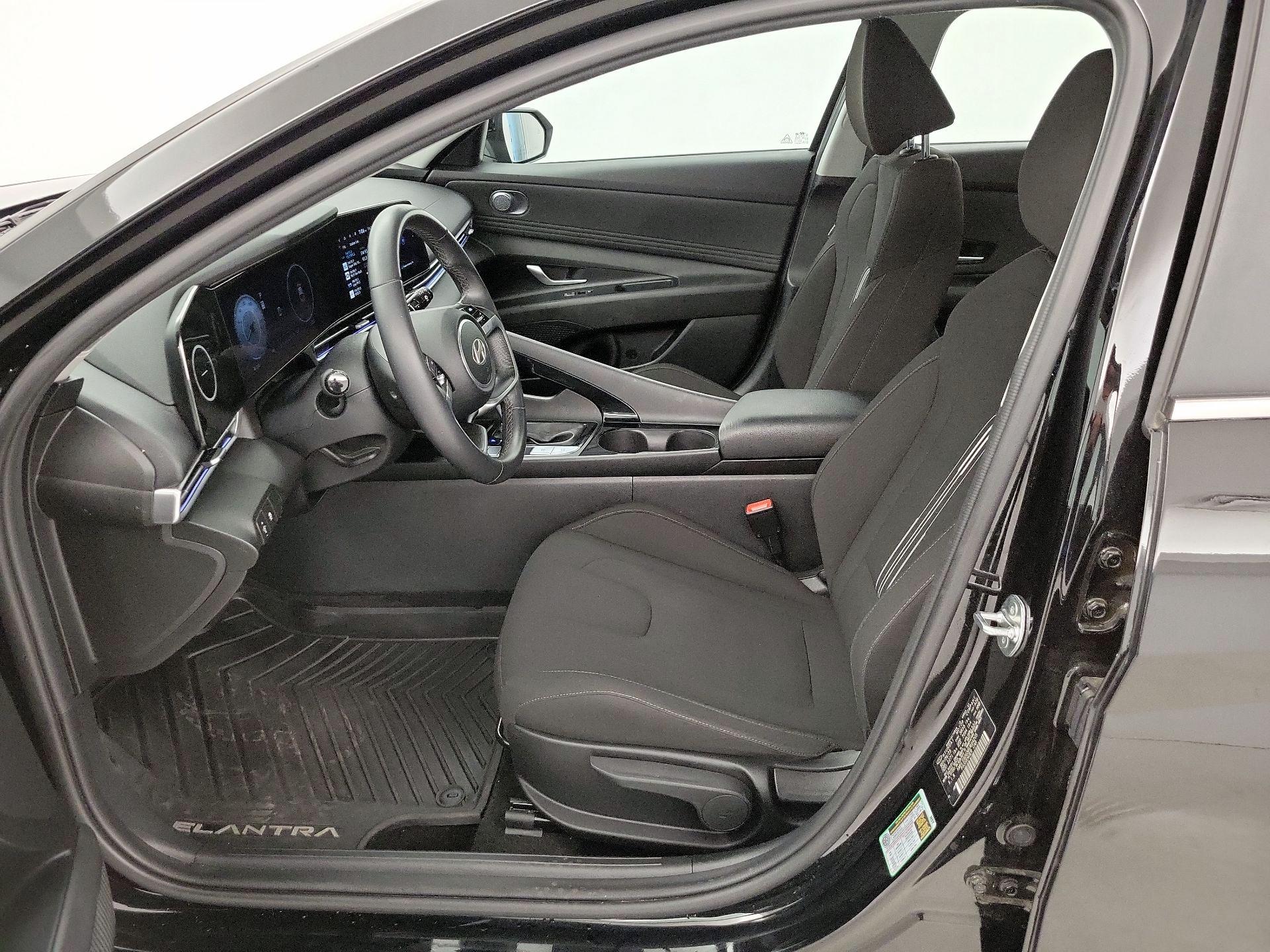 Thumbnail: 2024 Hyundai Elantra - 11