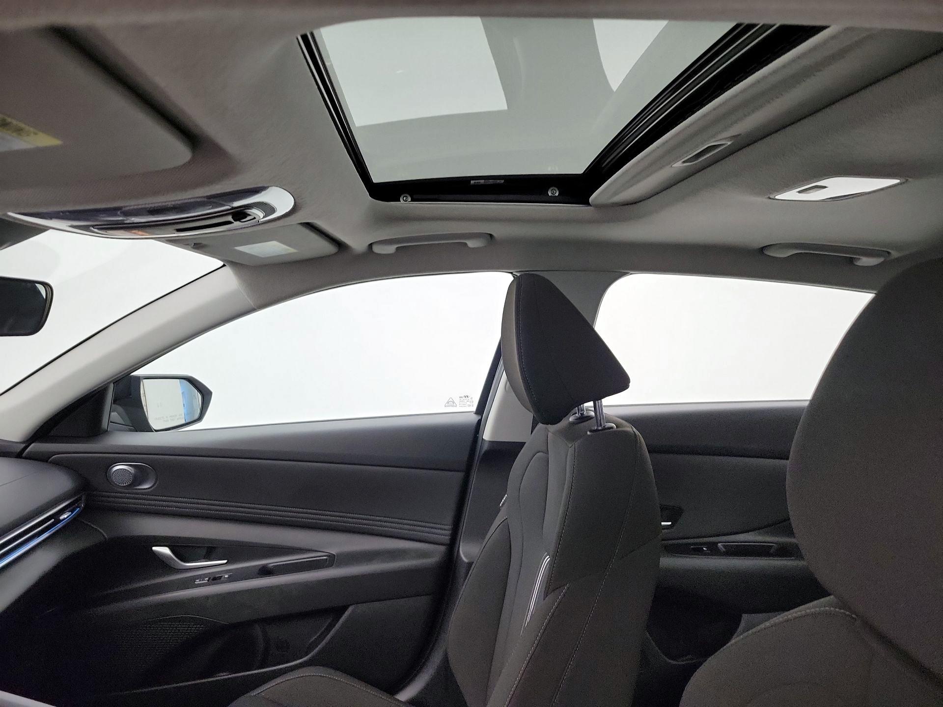 Thumbnail: 2024 Hyundai Elantra - 20