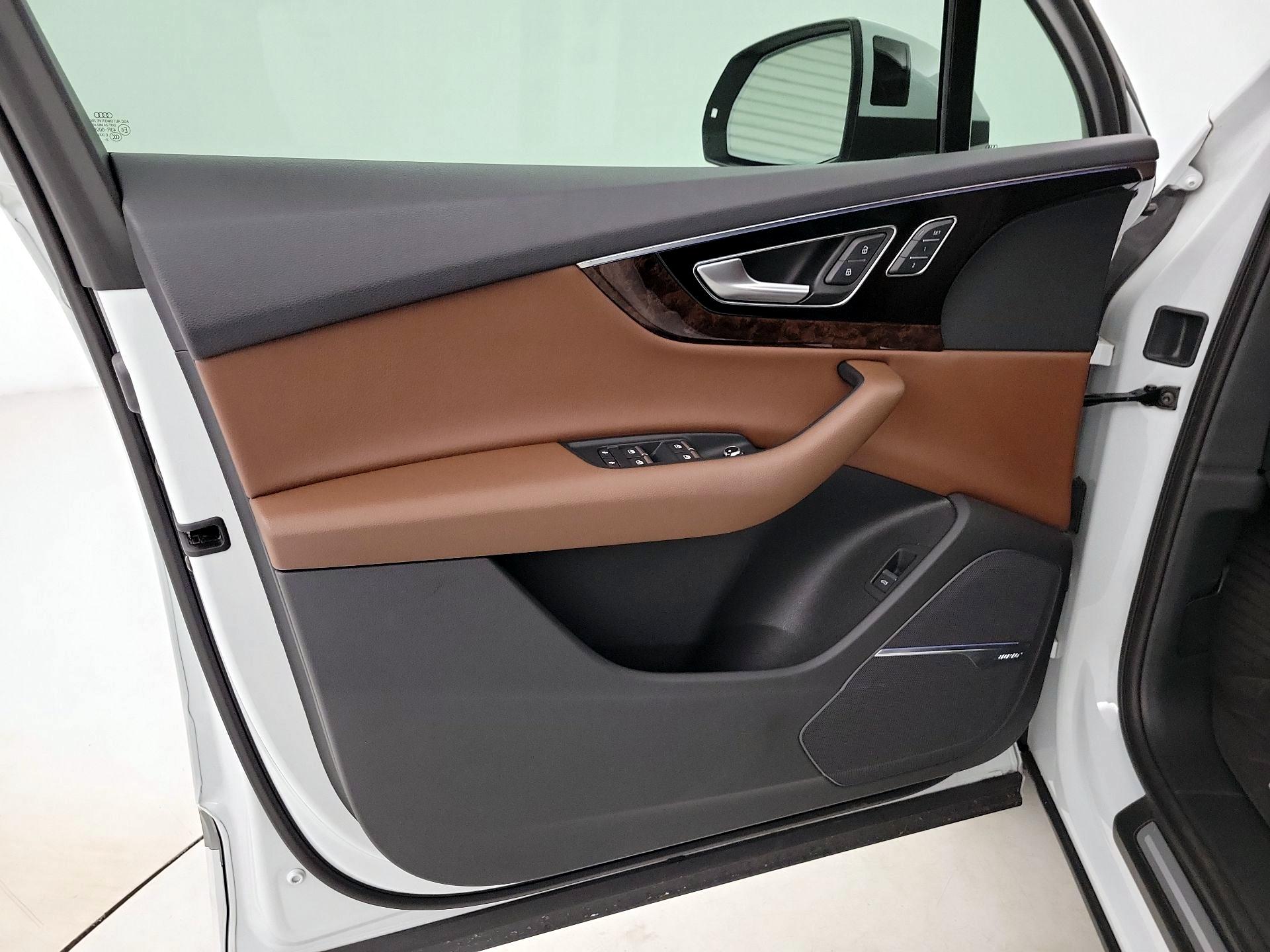 Thumbnail: 2019 Audi Q7 - 12
