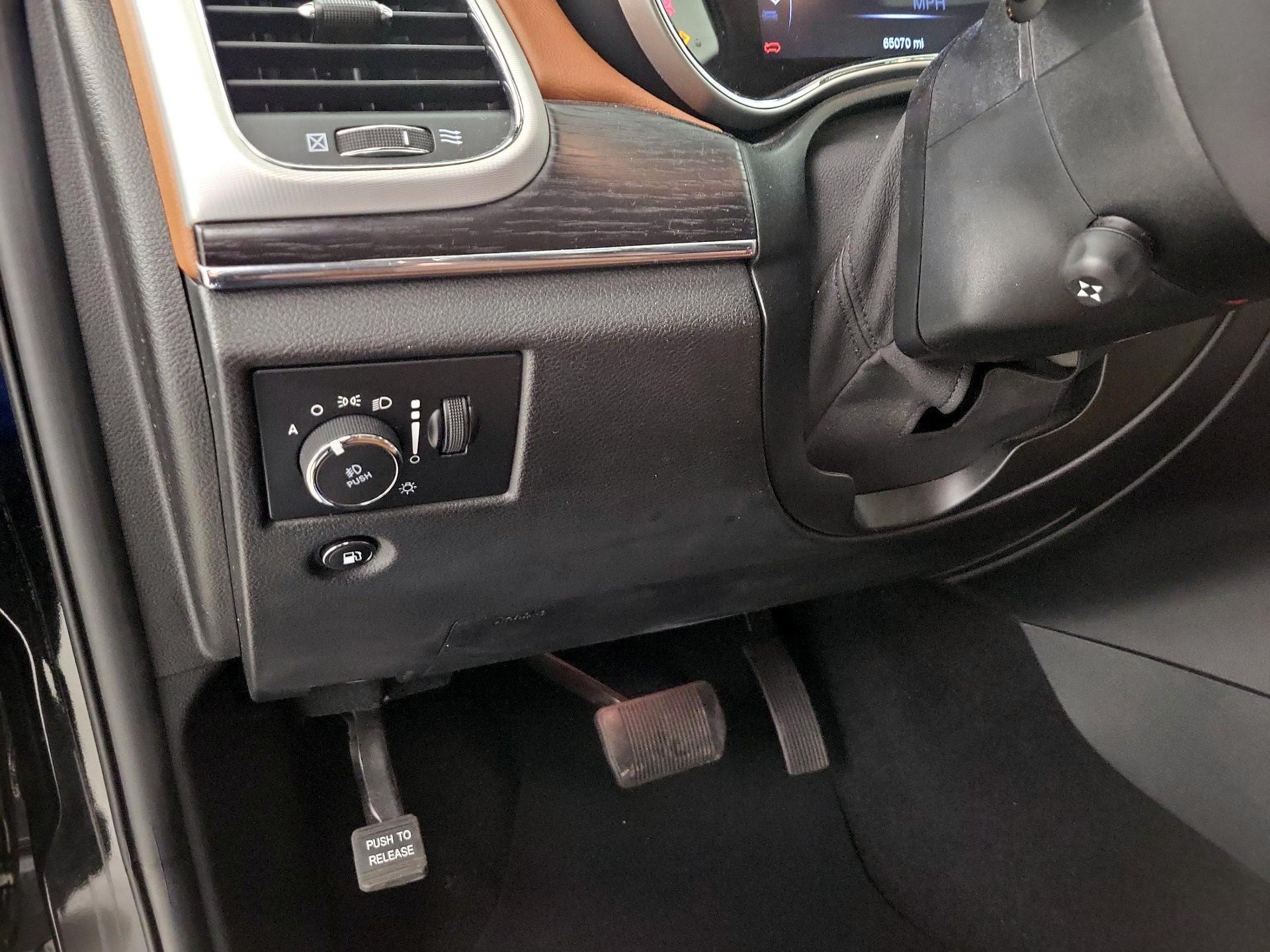 Thumbnail: 2020 Jeep Grand Cherokee - 13