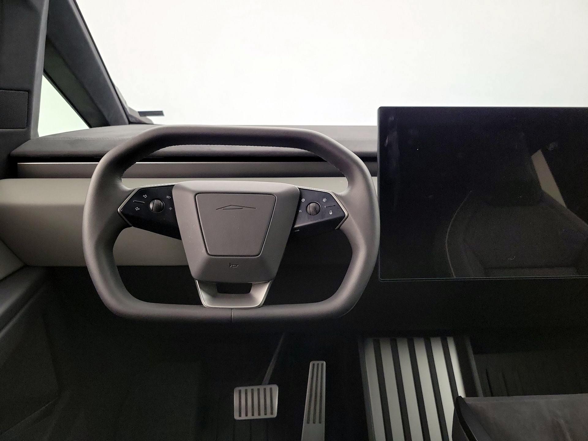 Thumbnail: 2024 Tesla Cybertruck - 10