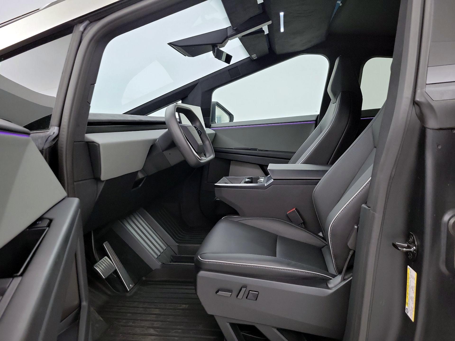 Thumbnail: 2024 Tesla Cybertruck - 11