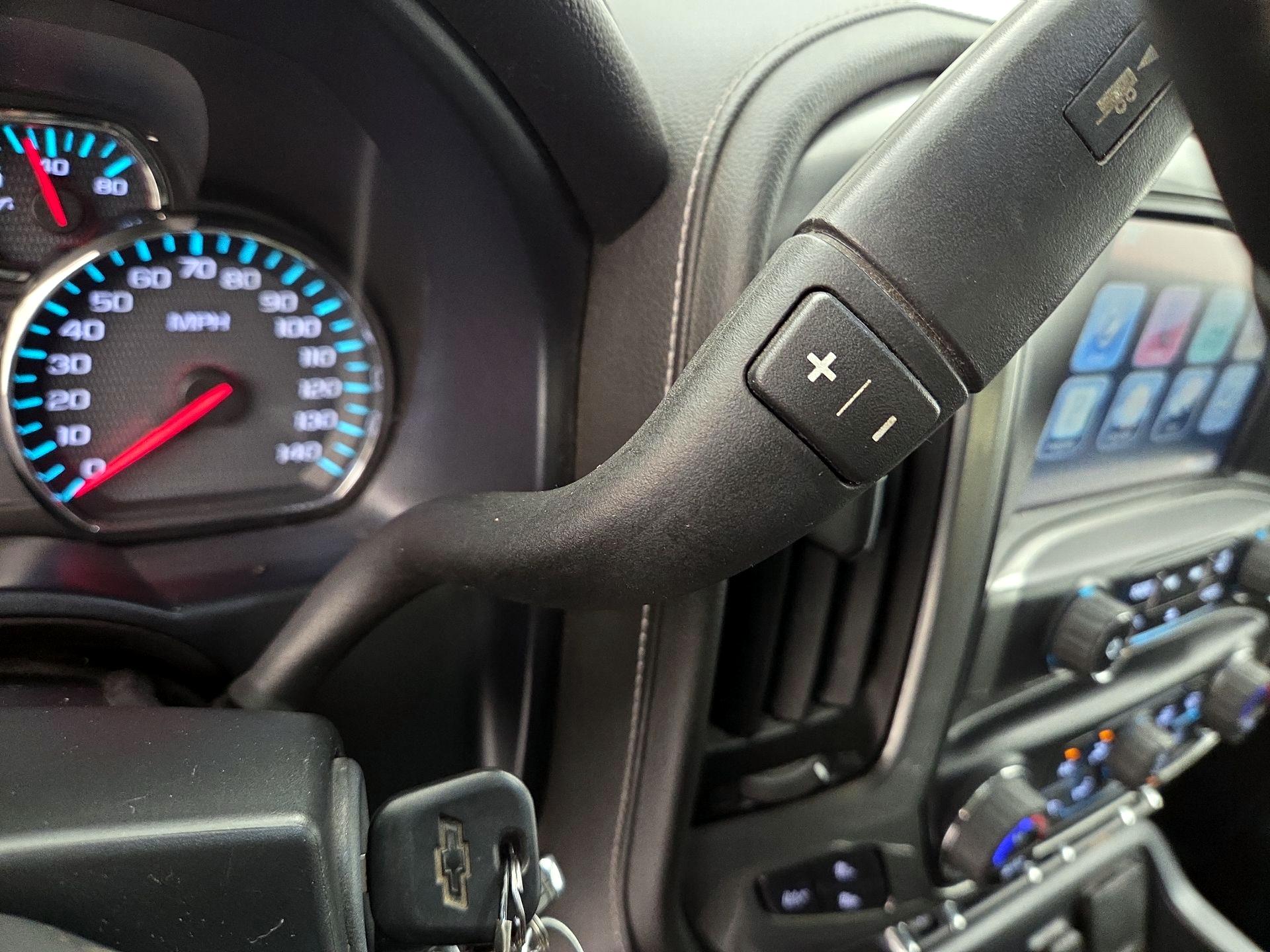 Thumbnail: 2015 Chevrolet Silverado 2500 - 18