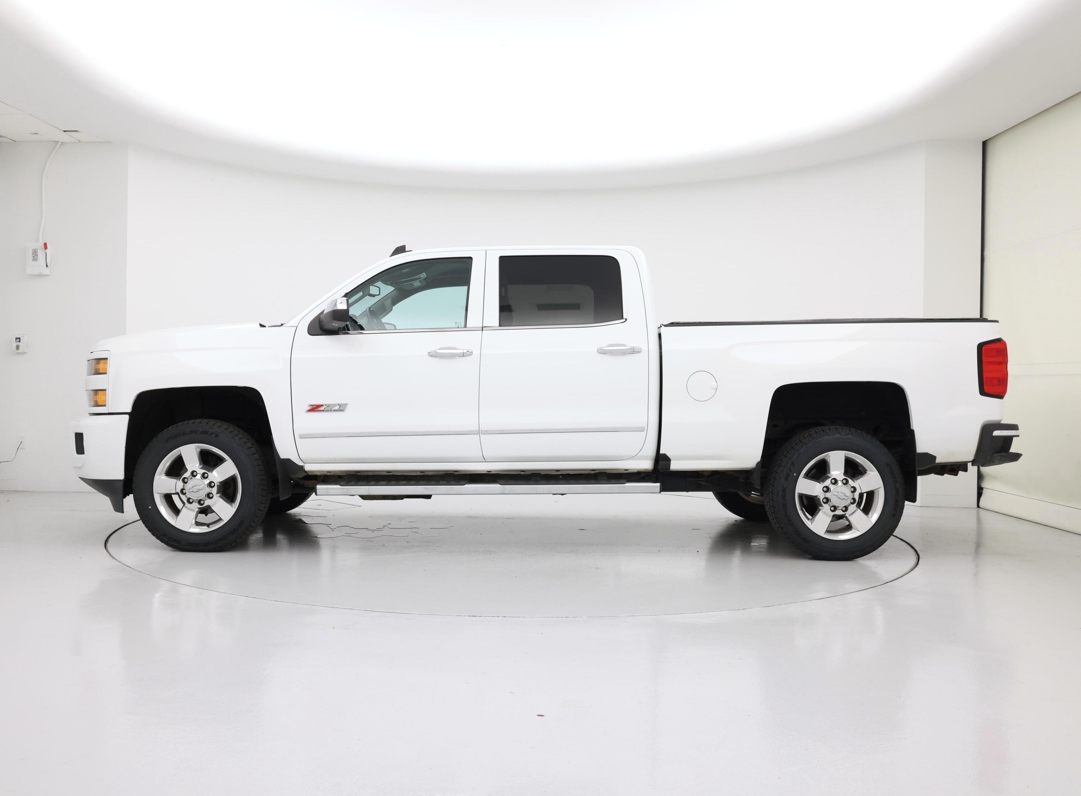 Thumbnail: 2015 Chevrolet Silverado 2500 - 3