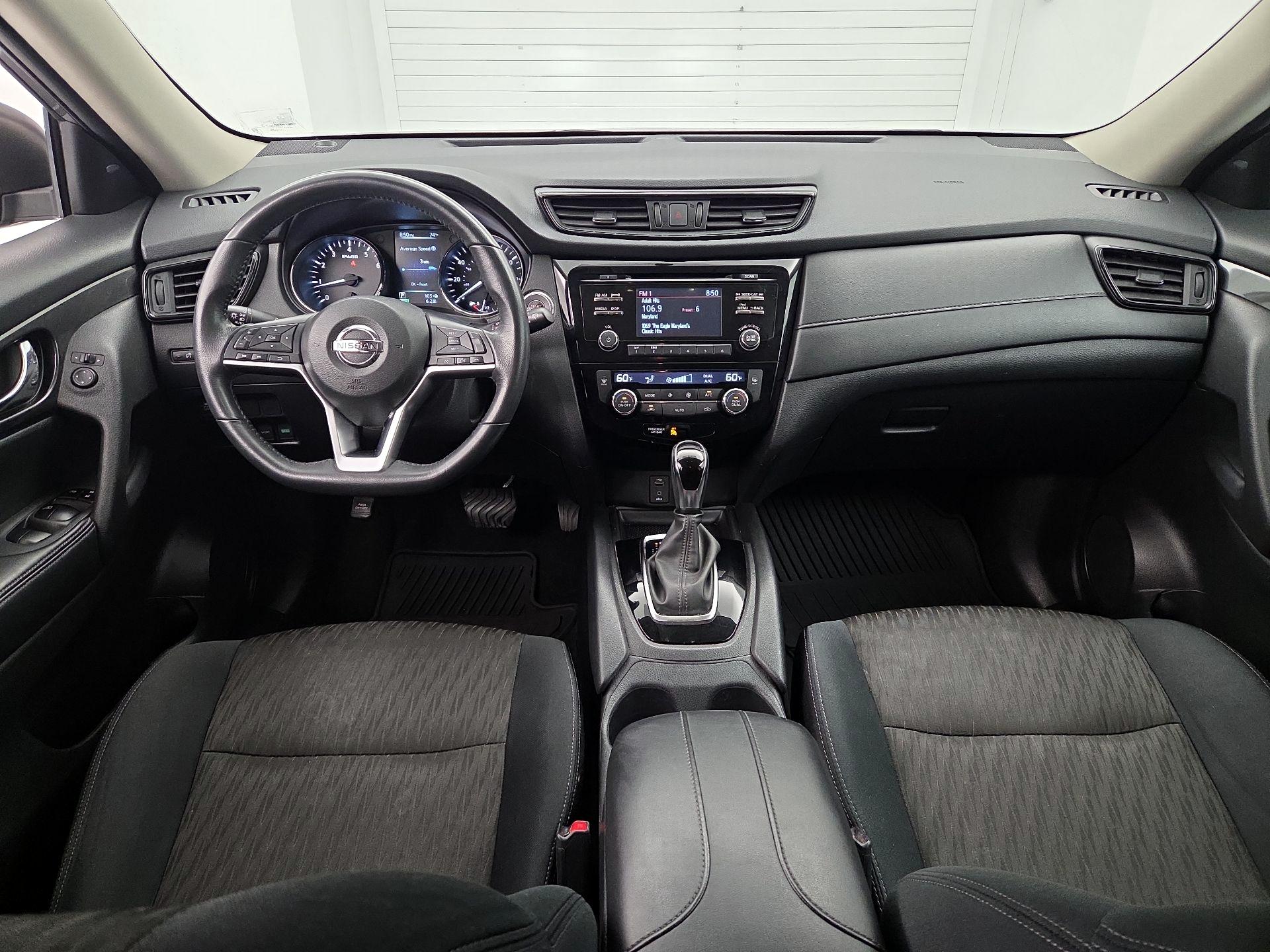 Thumbnail: 2017 Nissan Rogue - 9