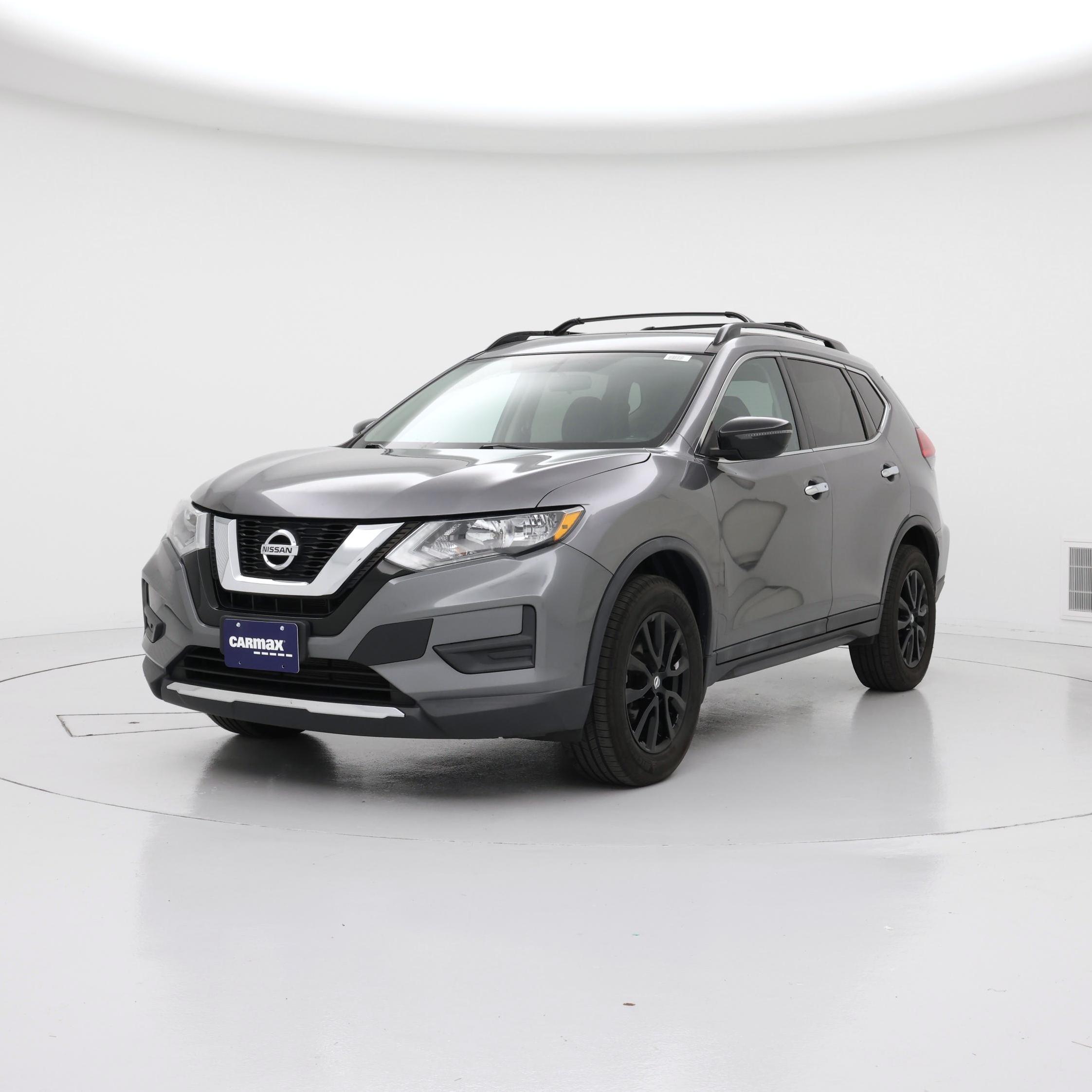 Thumbnail: 2017 Nissan Rogue - 4