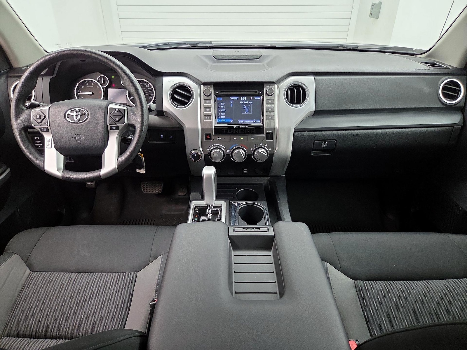 2014 Toyota Tundra SR5 - Photo 10
