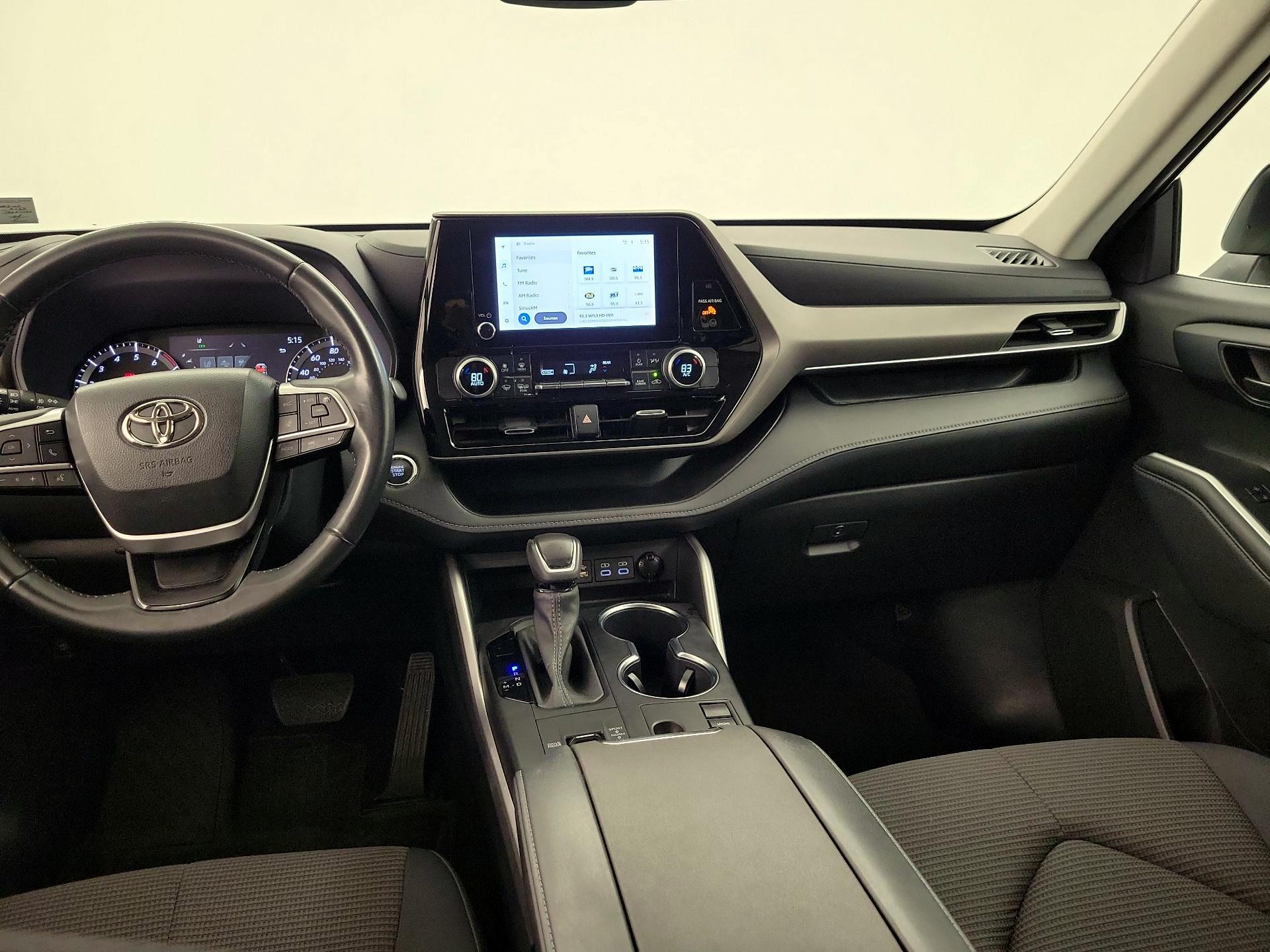Thumbnail: 2023 Toyota Highlander - 9