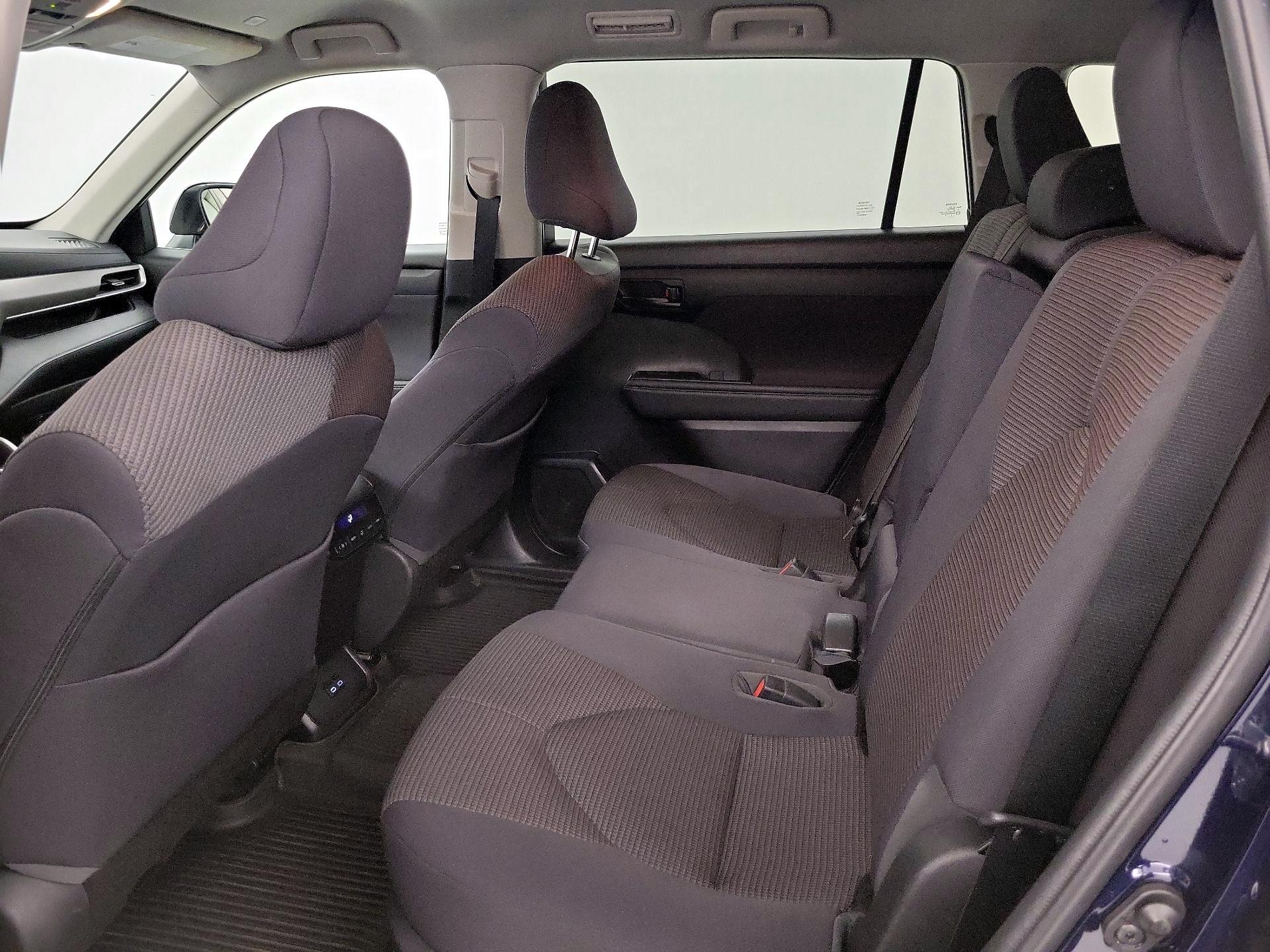 Thumbnail: 2023 Toyota Highlander - 19