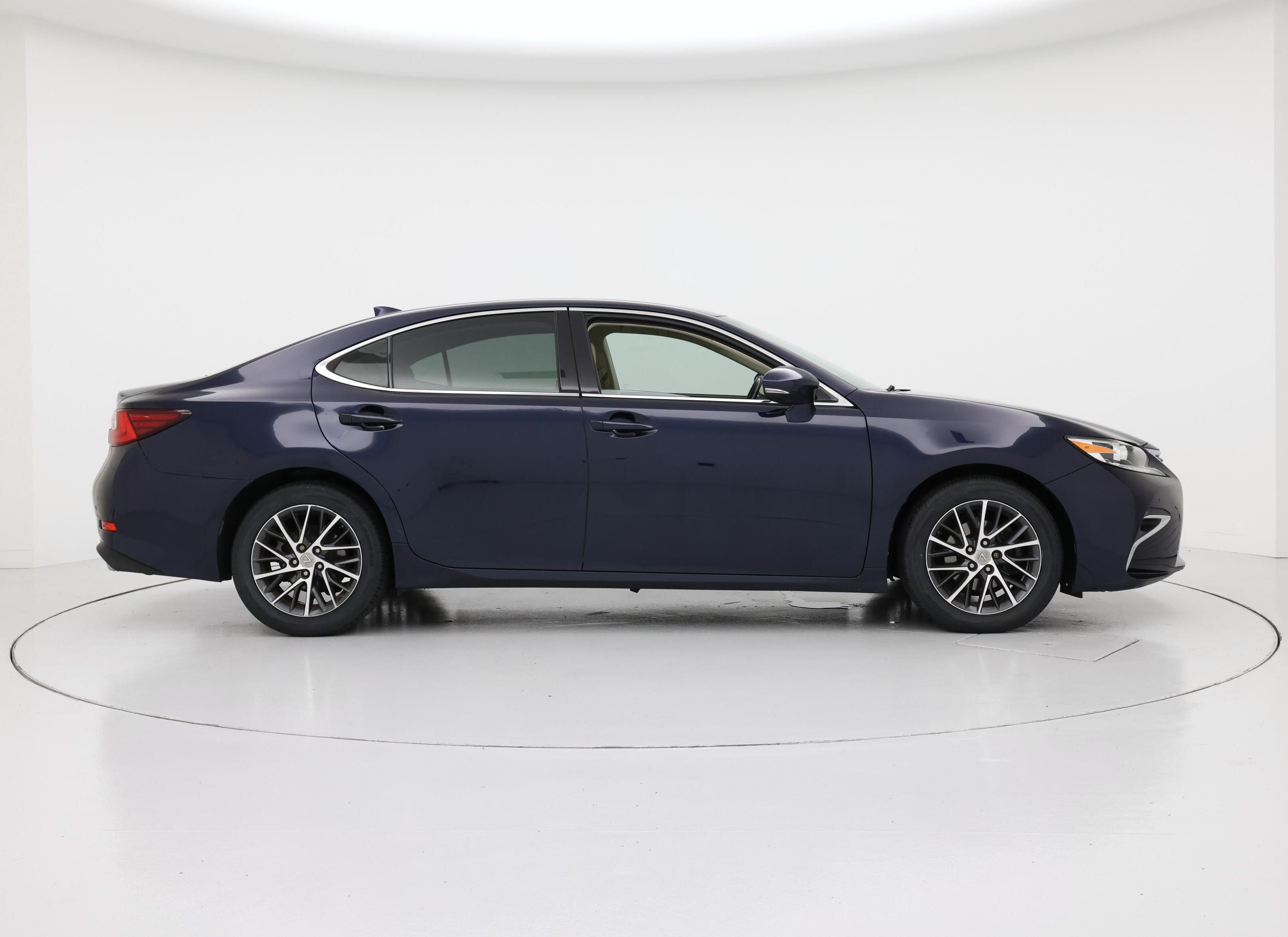 Thumbnail: 2016 Lexus ES - 7