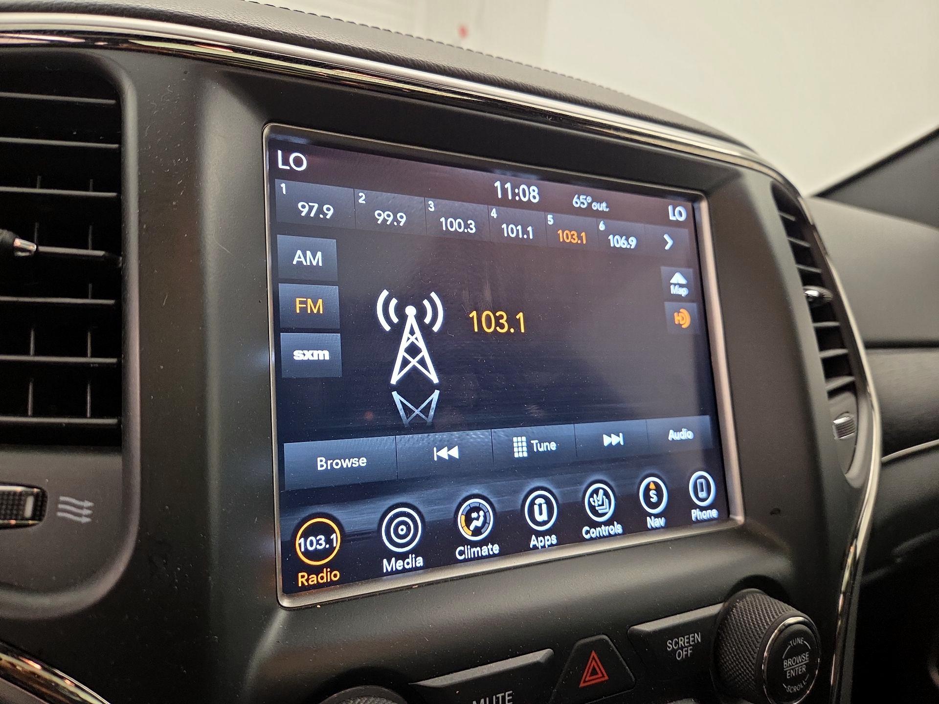 Thumbnail: 2018 Jeep Grand Cherokee - 16