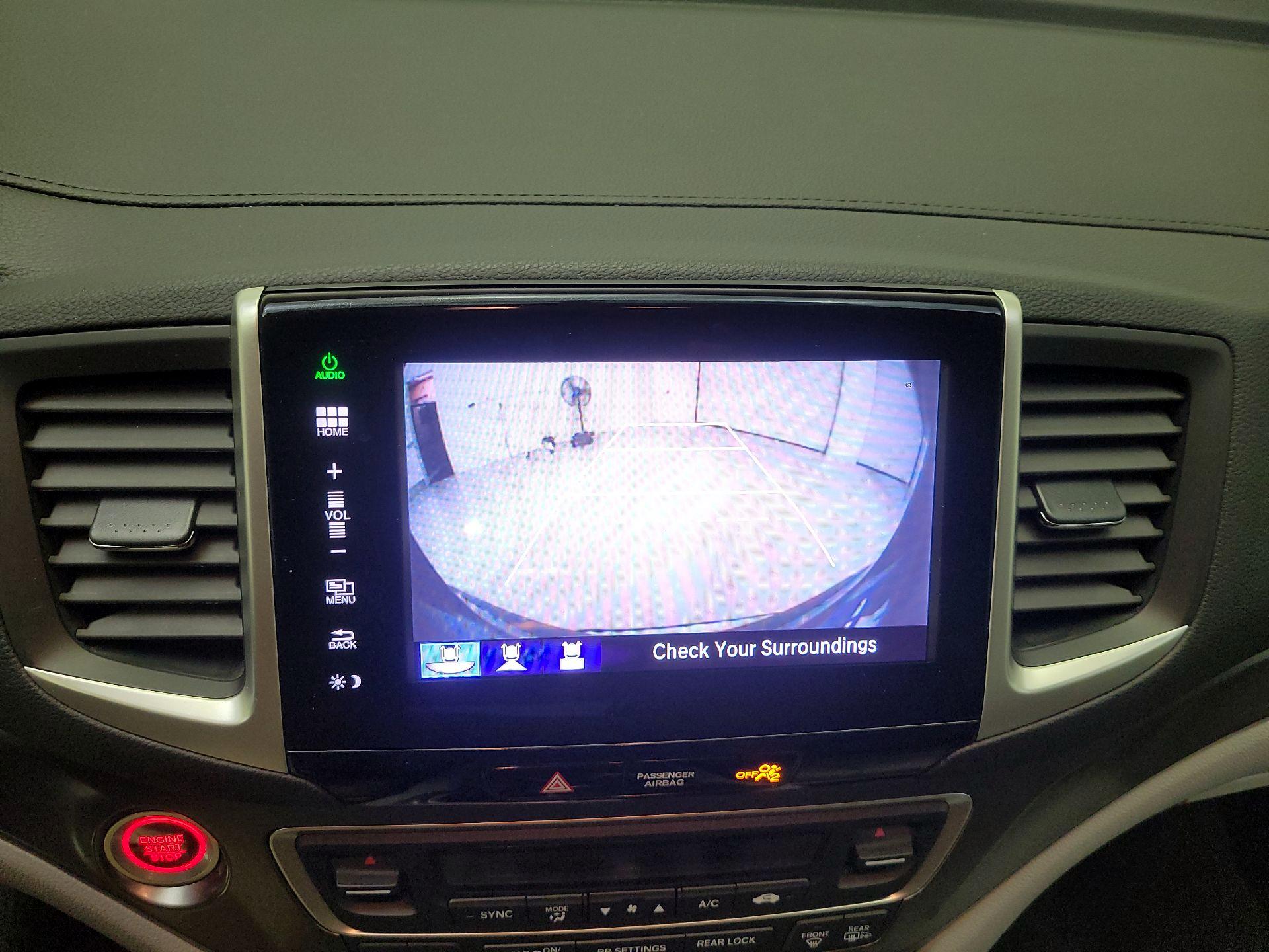 Thumbnail: 2016 Honda Pilot - 14