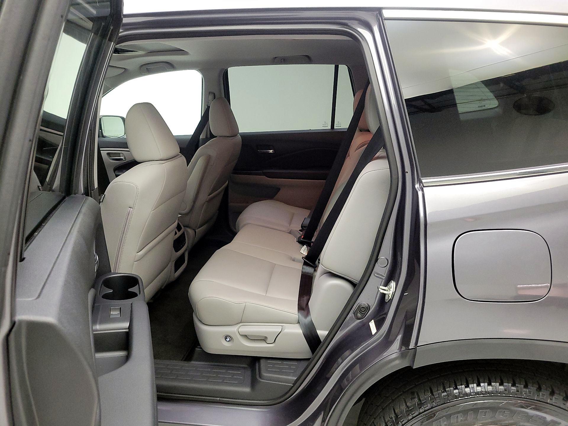 Thumbnail: 2016 Honda Pilot - 20