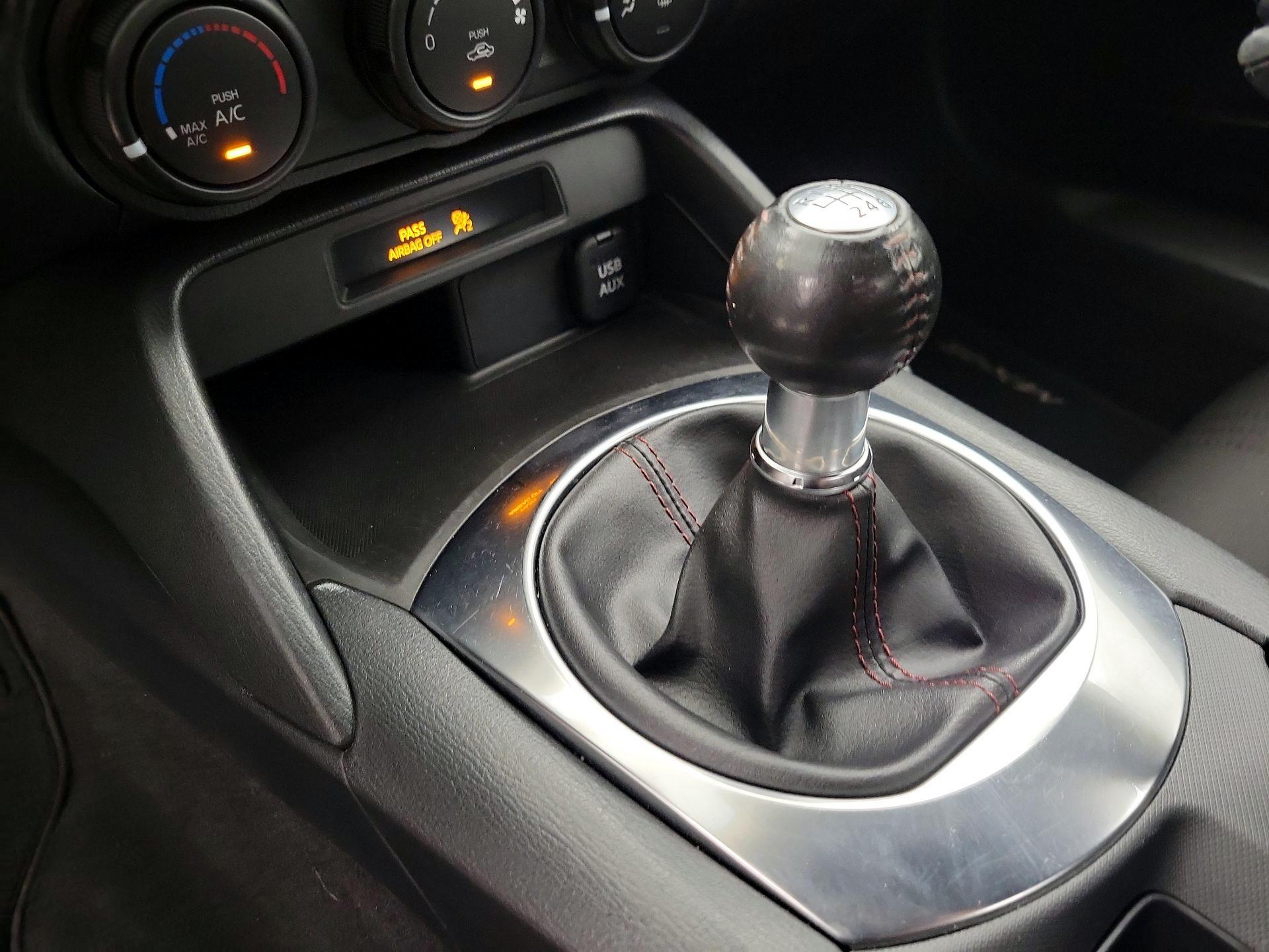 Thumbnail: 2016 Mazda MX-5 Miata - 16