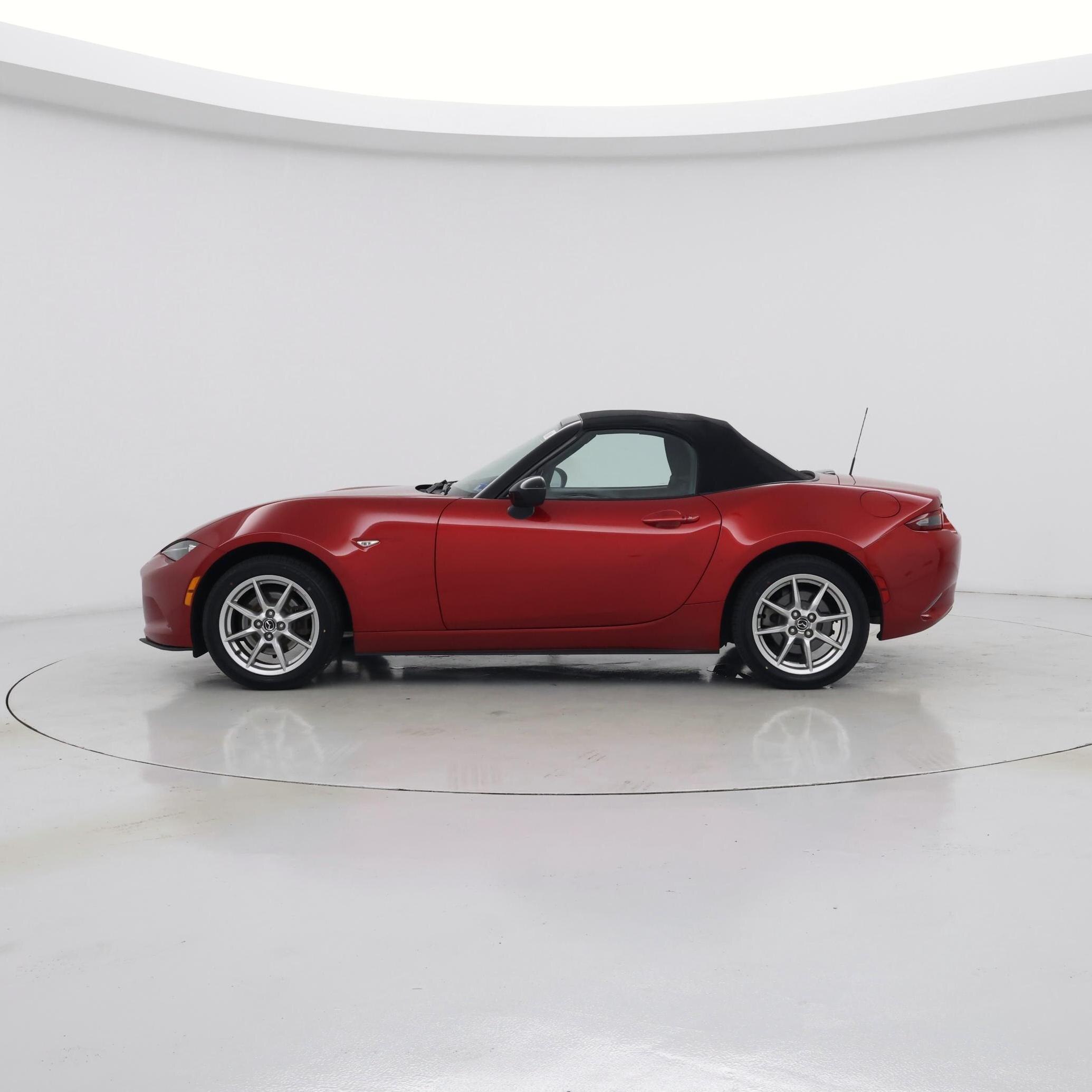 Thumbnail: 2016 Mazda MX-5 Miata - 3