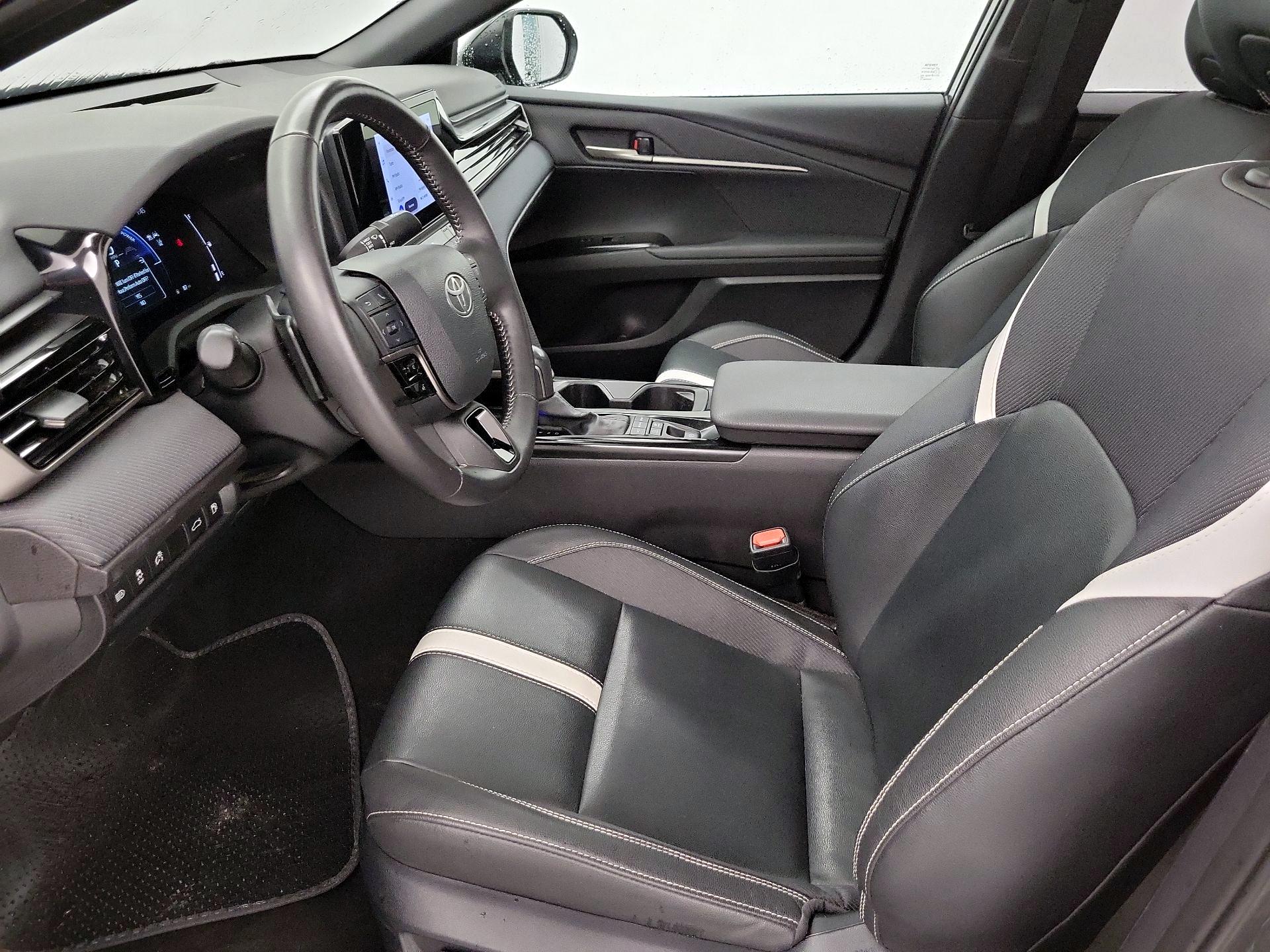 Thumbnail: 2025 Toyota Camry - 11