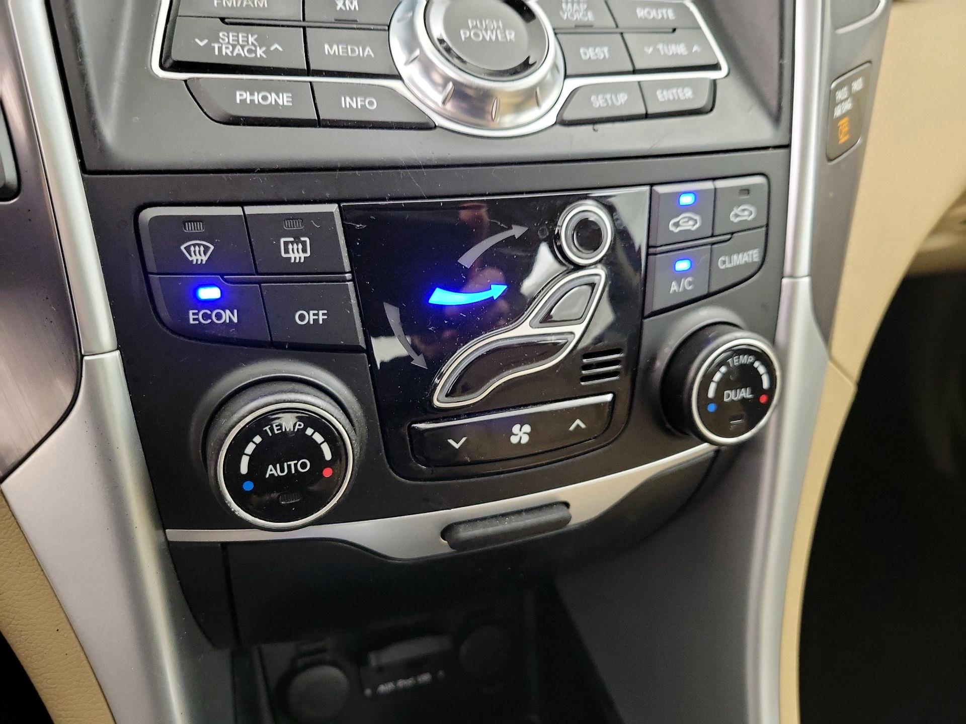 Thumbnail: 2015 Hyundai Sonata - 16