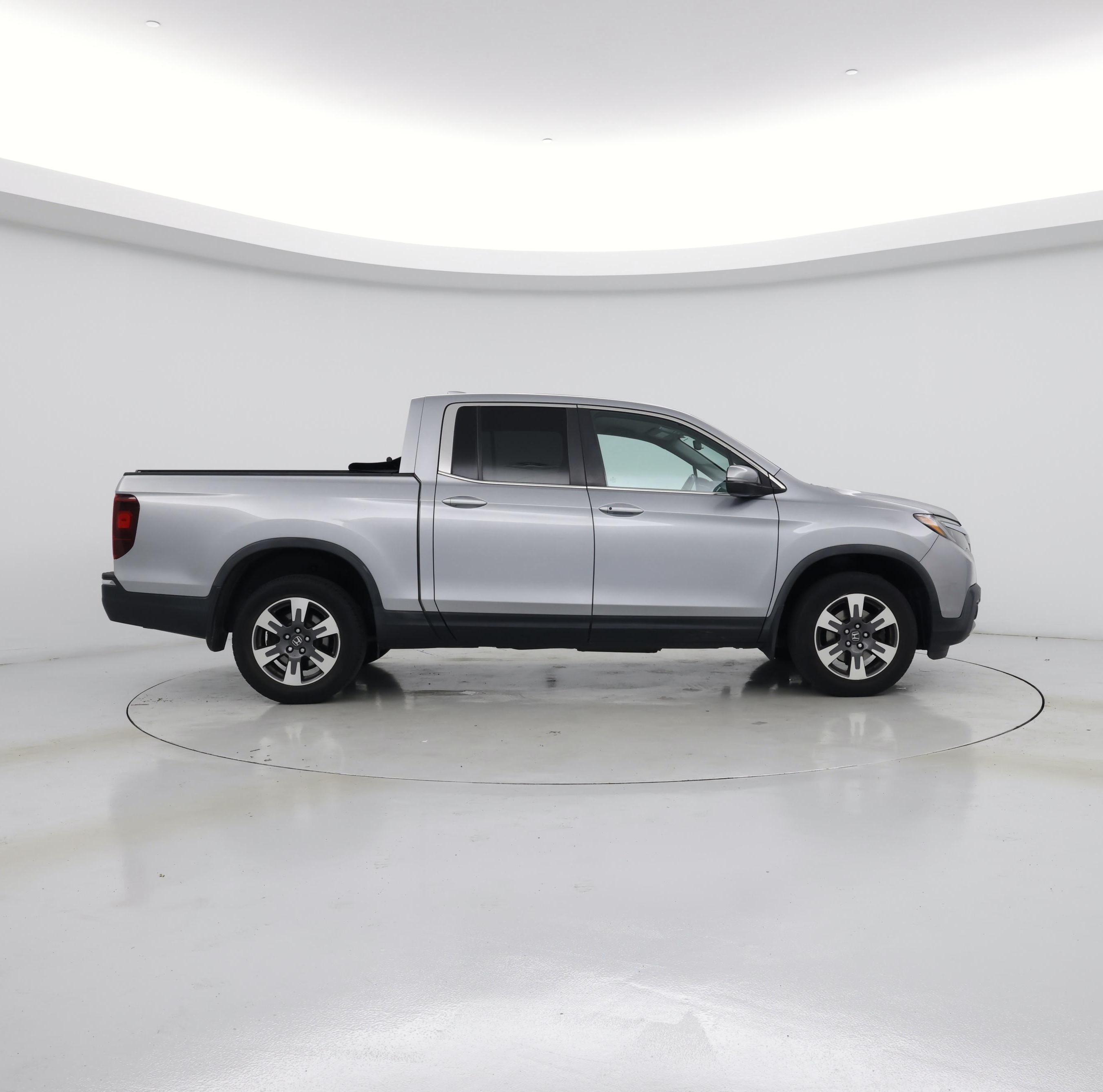 Thumbnail: 2017 Honda Ridgeline - 7