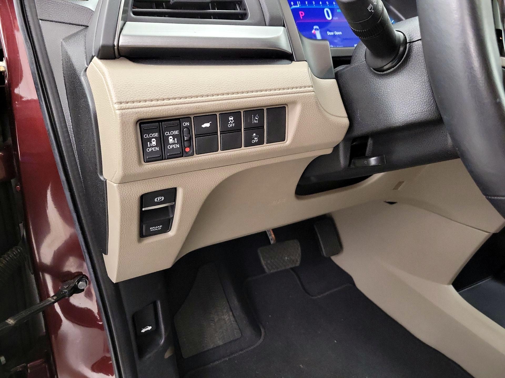 Thumbnail: 2019 Honda Odyssey - 13