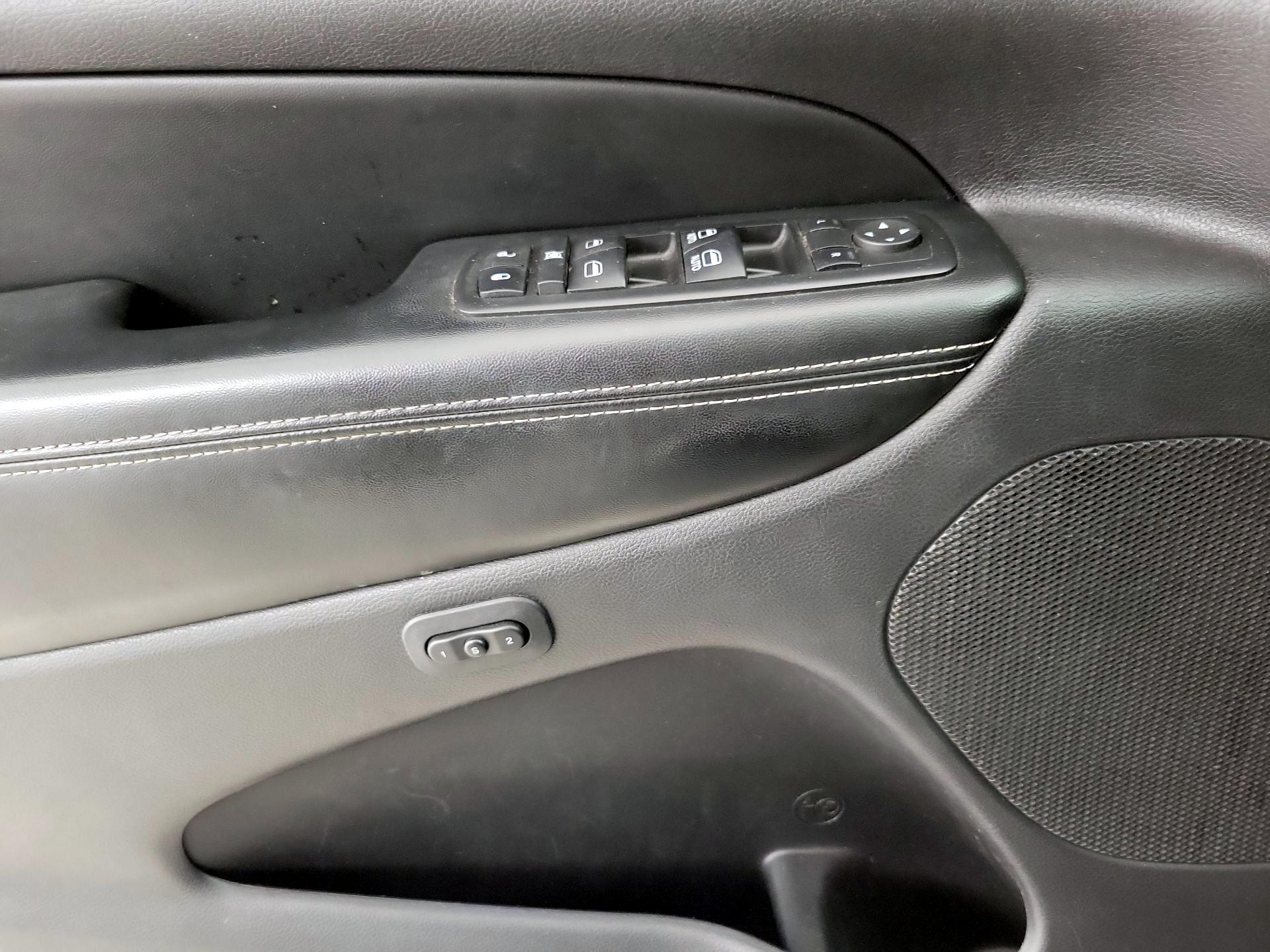 Thumbnail: 2016 Jeep Grand Cherokee - 12