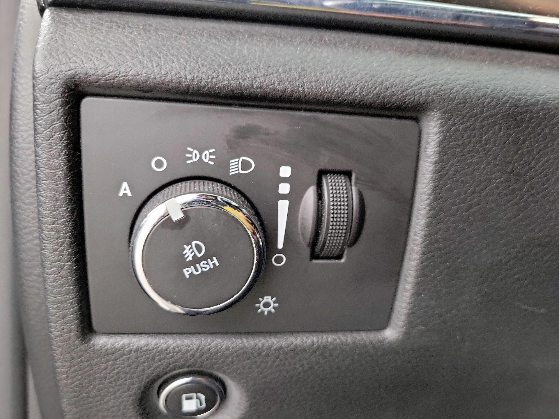 Thumbnail: 2016 Jeep Grand Cherokee - 13