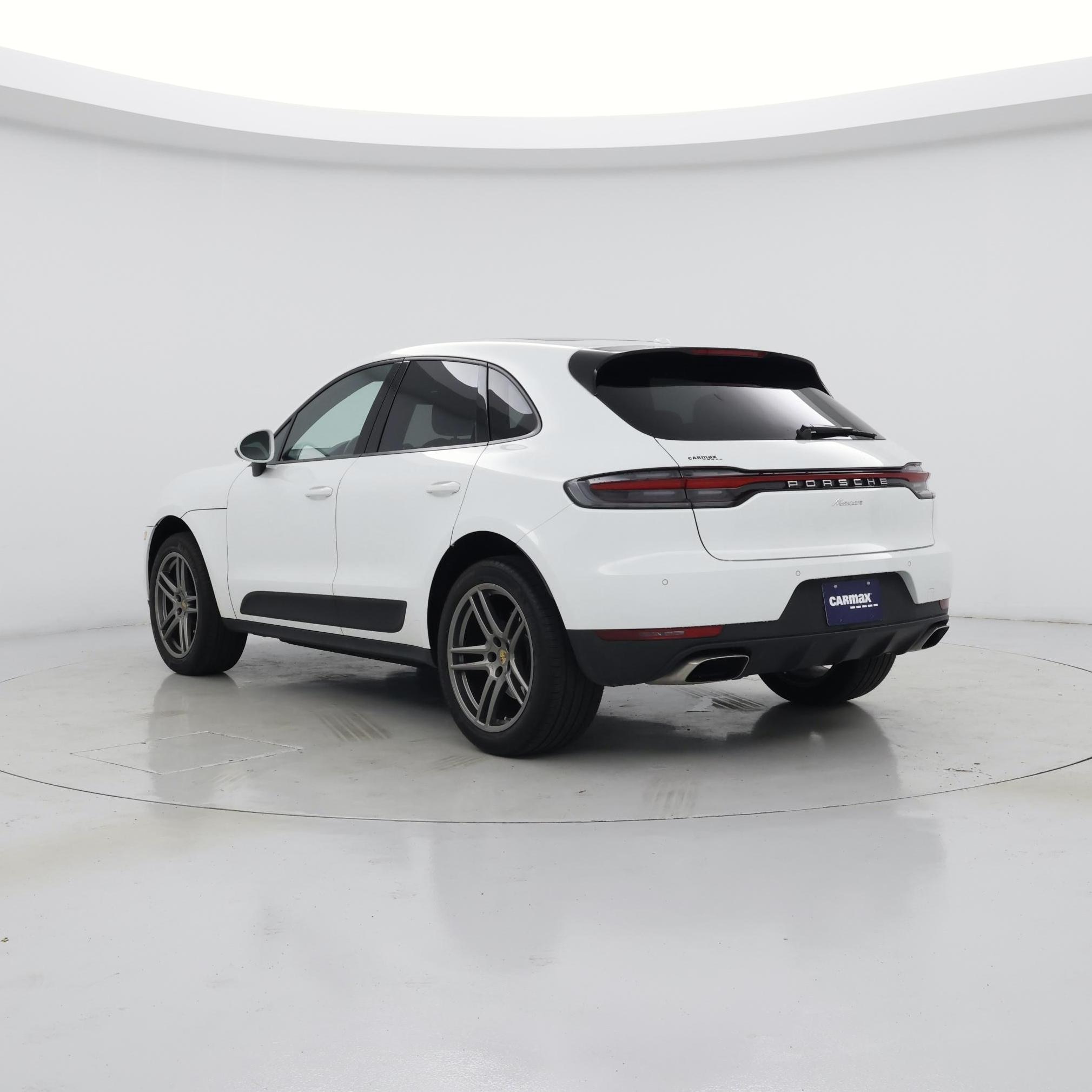 Thumbnail: 2020 Porsche Macan - 2