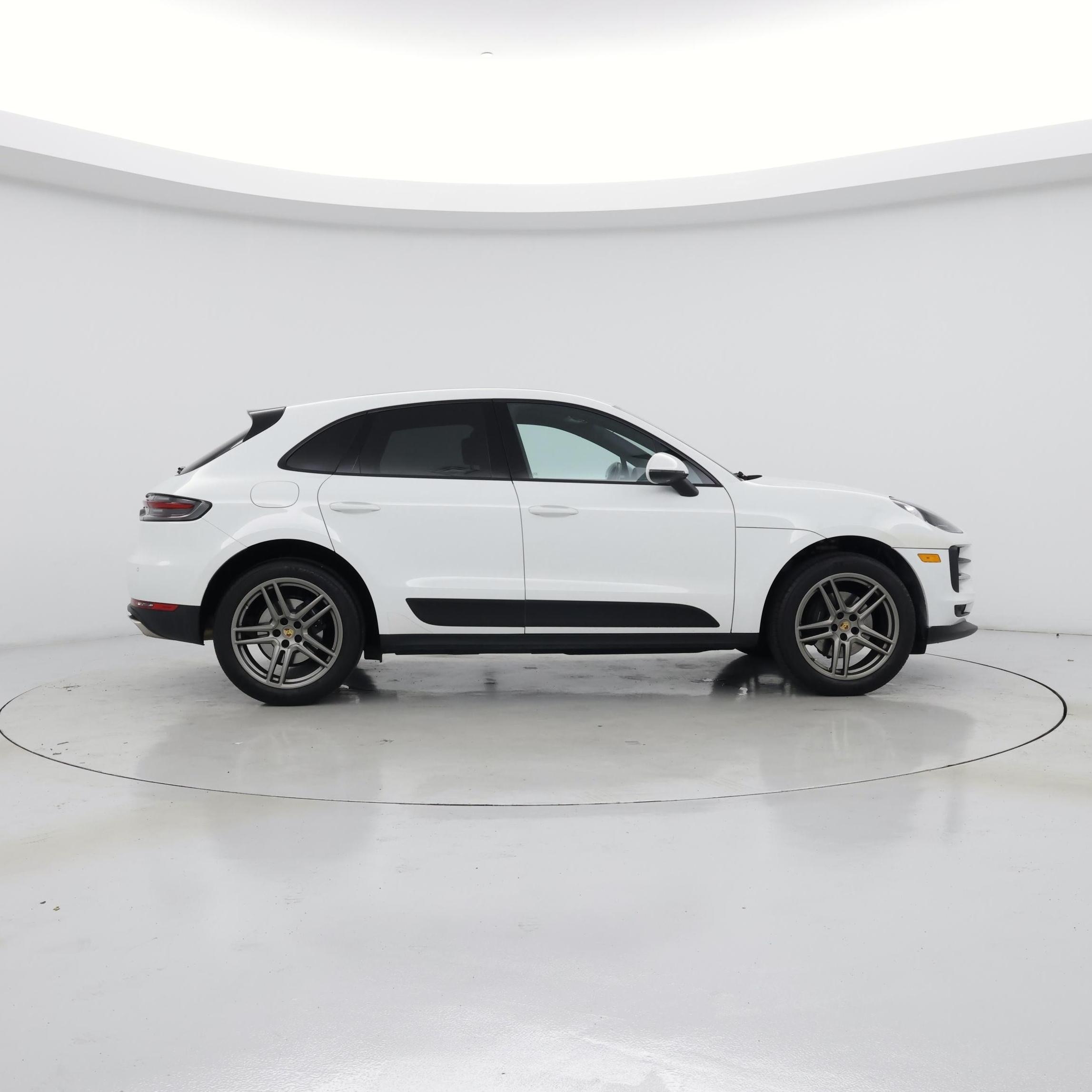 Thumbnail: 2020 Porsche Macan - 7