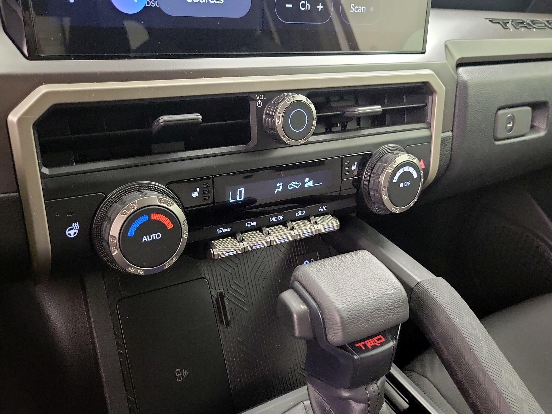 Thumbnail: 2024 Toyota Tacoma - 16