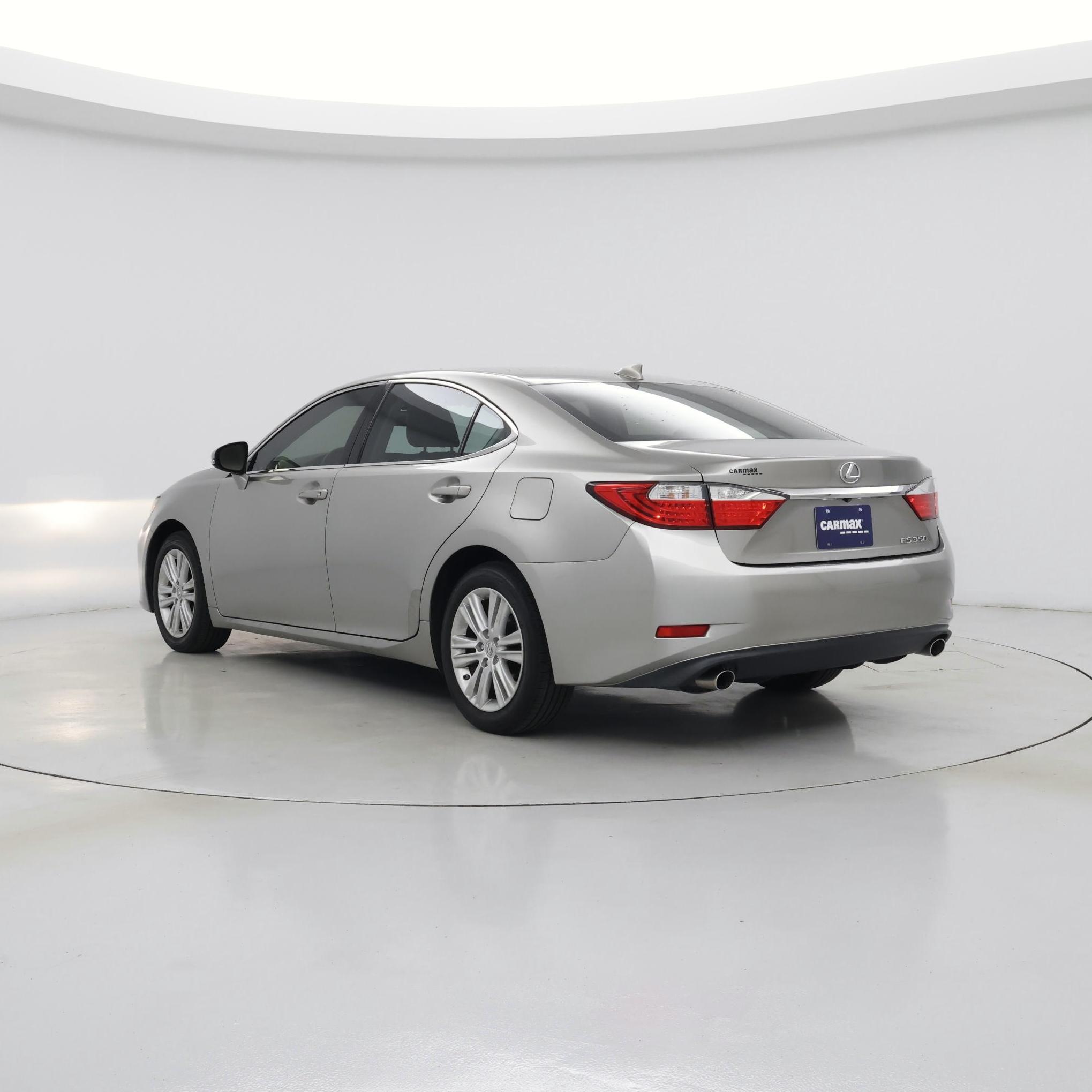 Thumbnail: 2015 Lexus ES - 2
