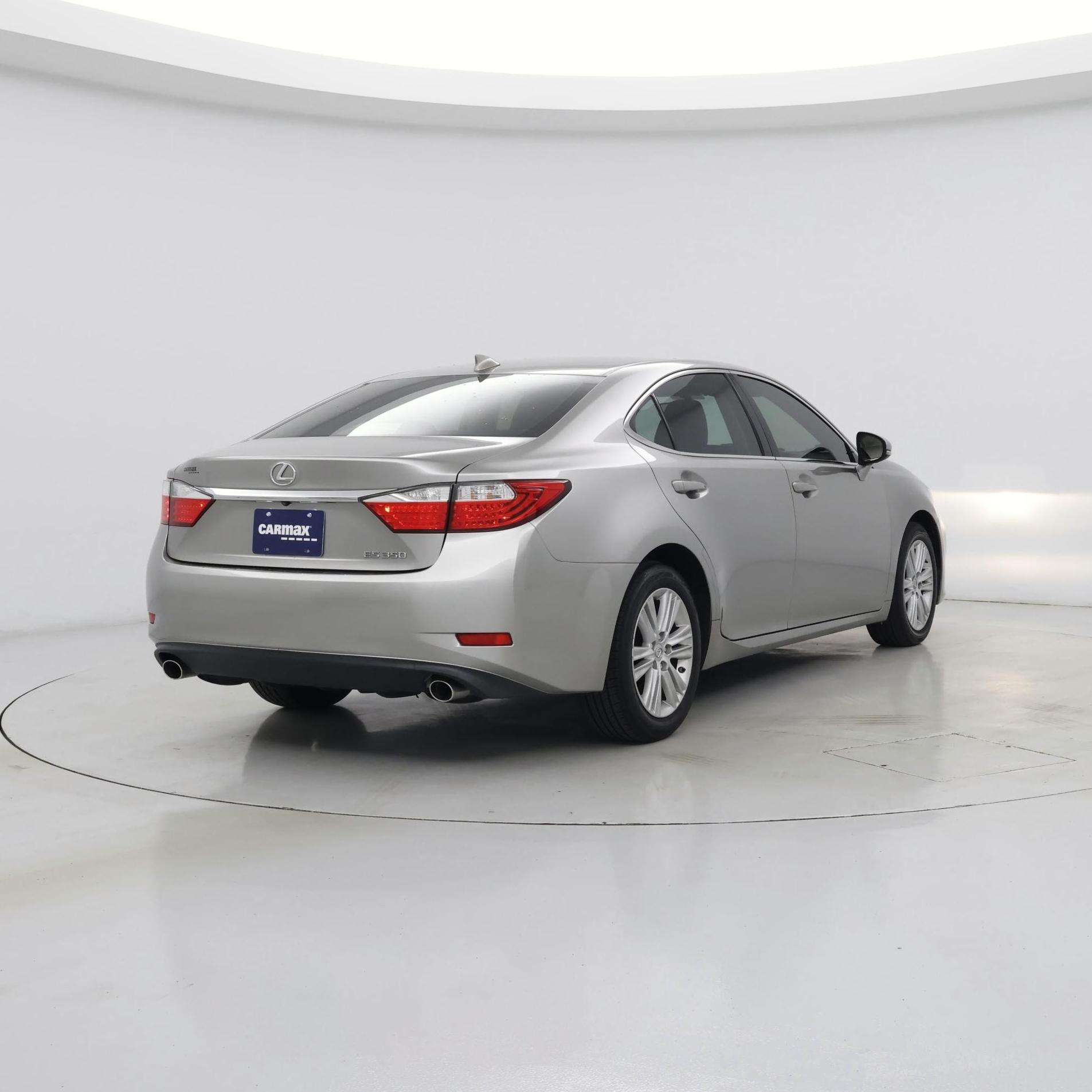 Thumbnail: 2015 Lexus ES - 8