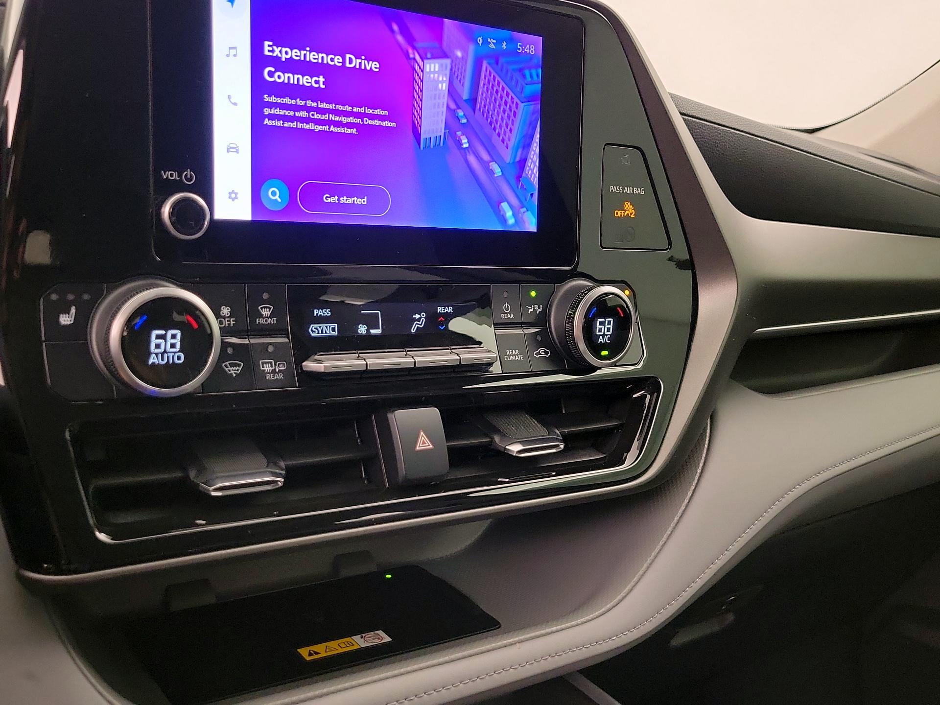 Thumbnail: 2024 Toyota Highlander - 16