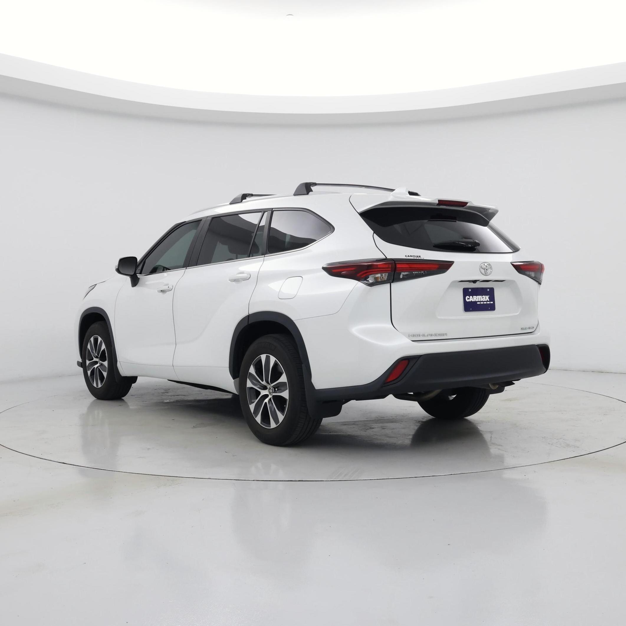 Thumbnail: 2024 Toyota Highlander - 2