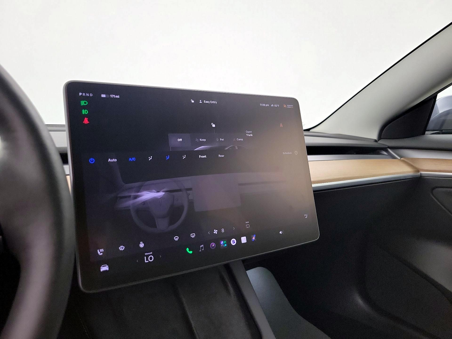 Thumbnail: 2022 Tesla Model 3 - 16