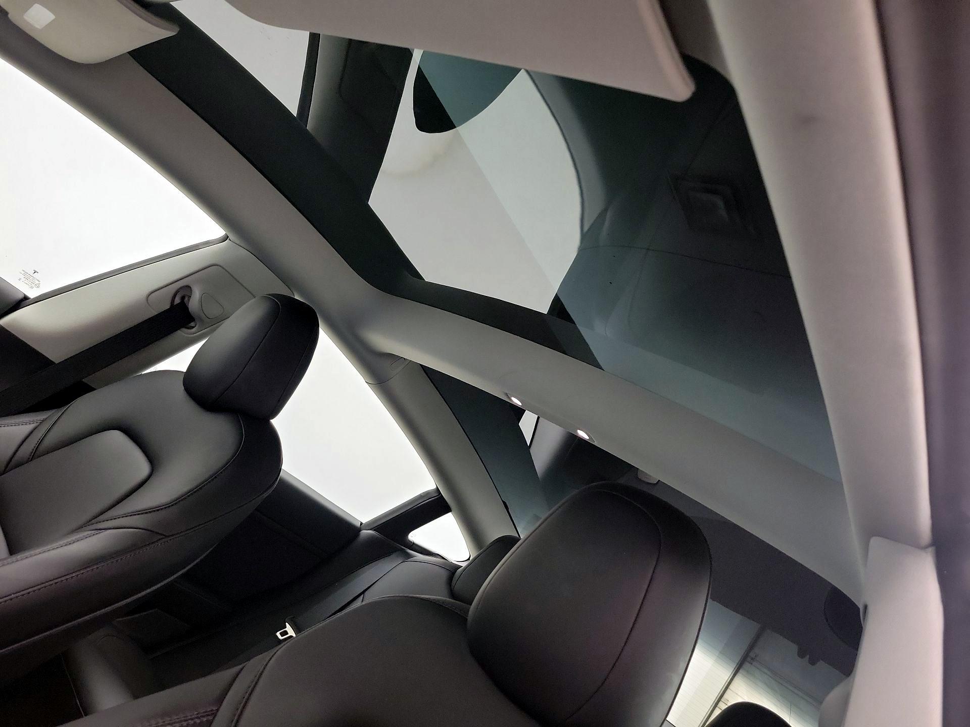 Thumbnail: 2022 Tesla Model 3 - 19