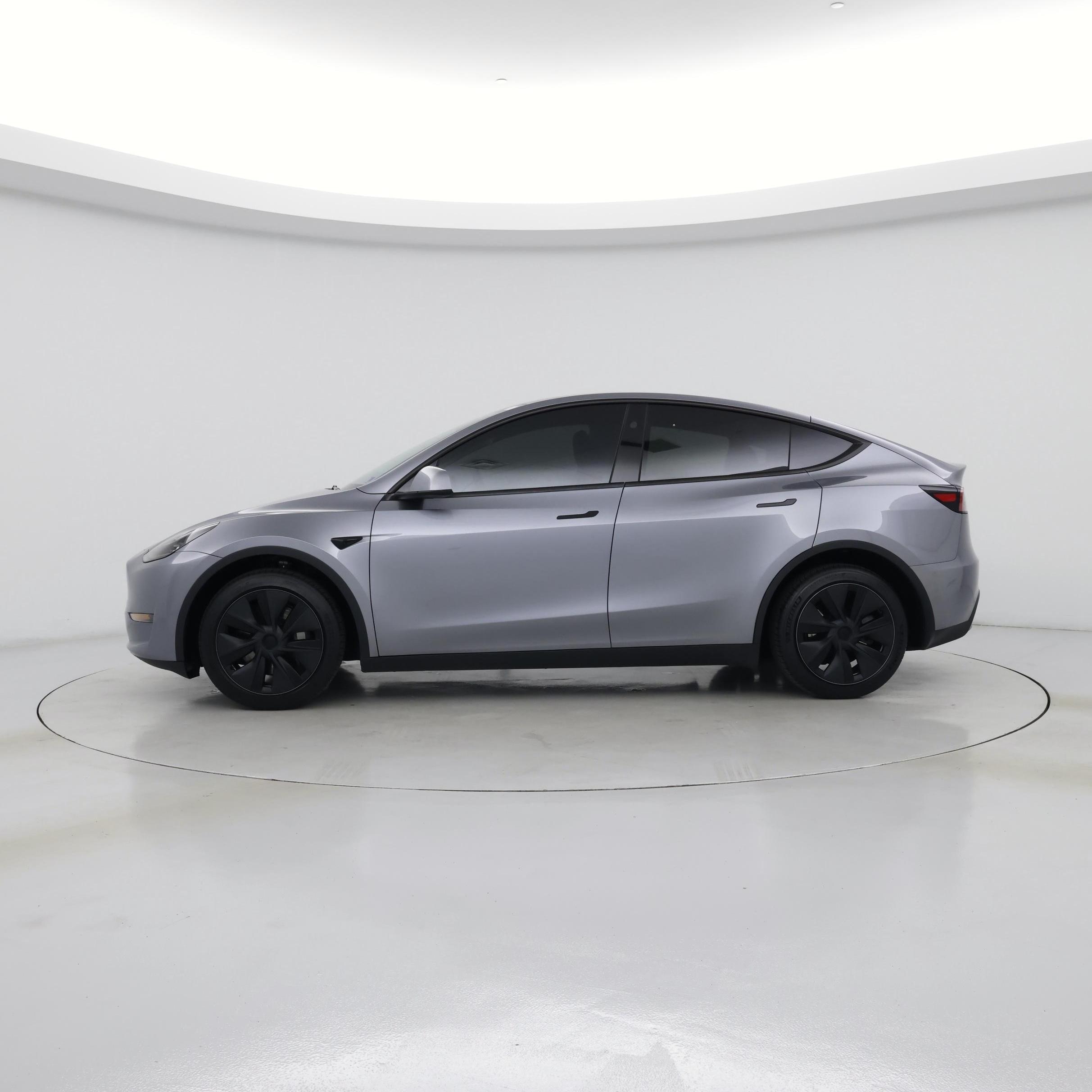 Thumbnail: 2024 Tesla Model Y - 3