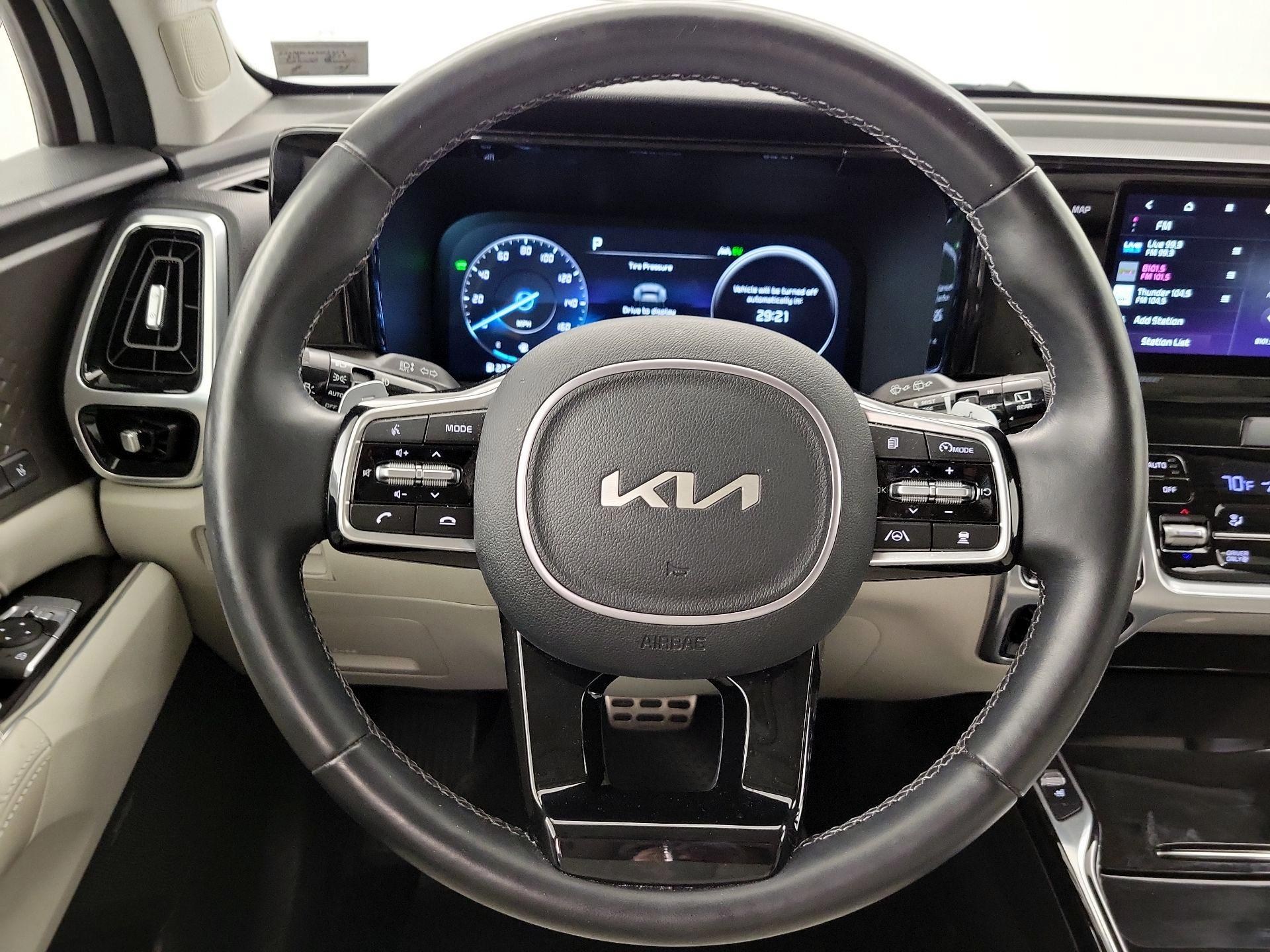 Thumbnail: 2023 Kia Sorento - 10