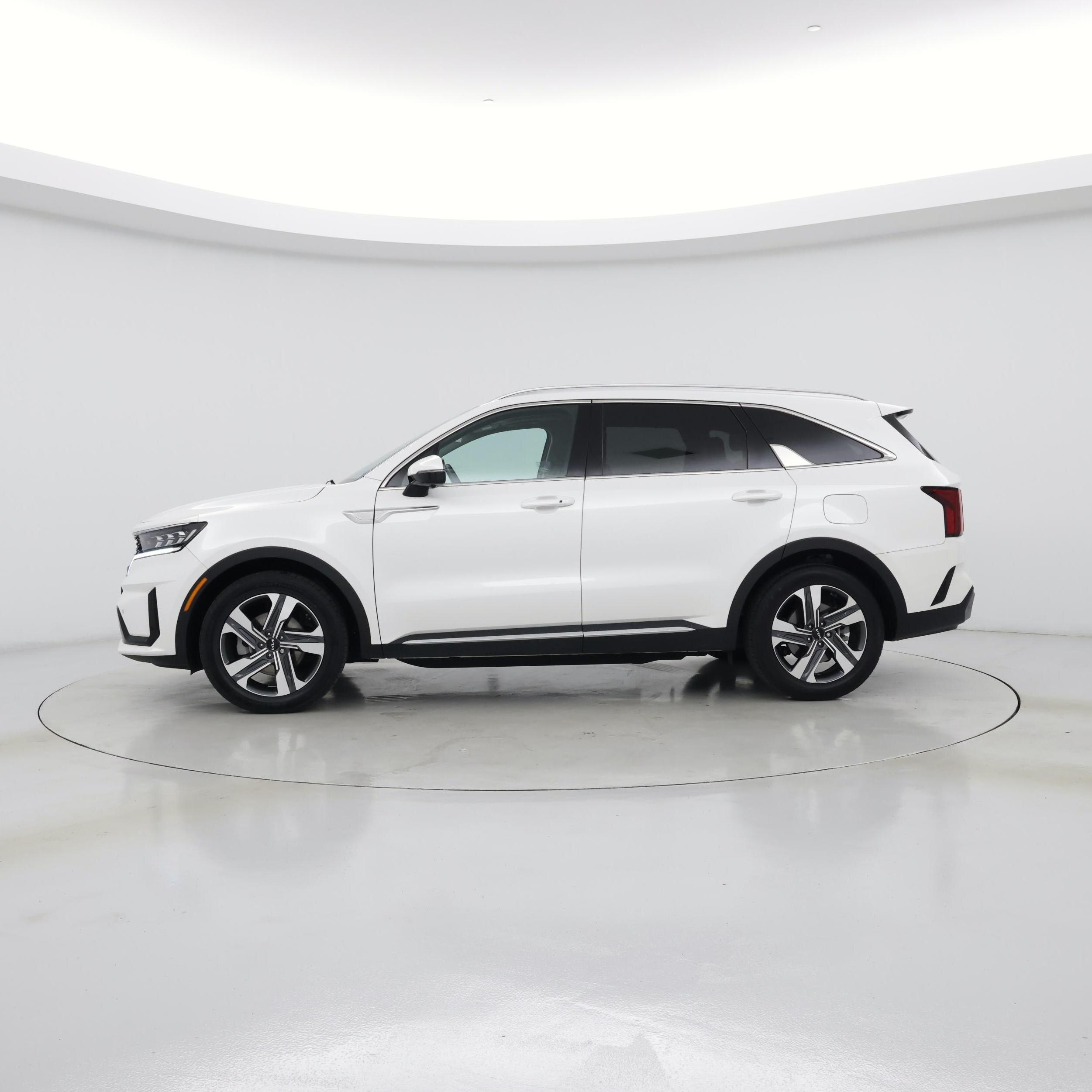 Thumbnail: 2023 Kia Sorento - 3