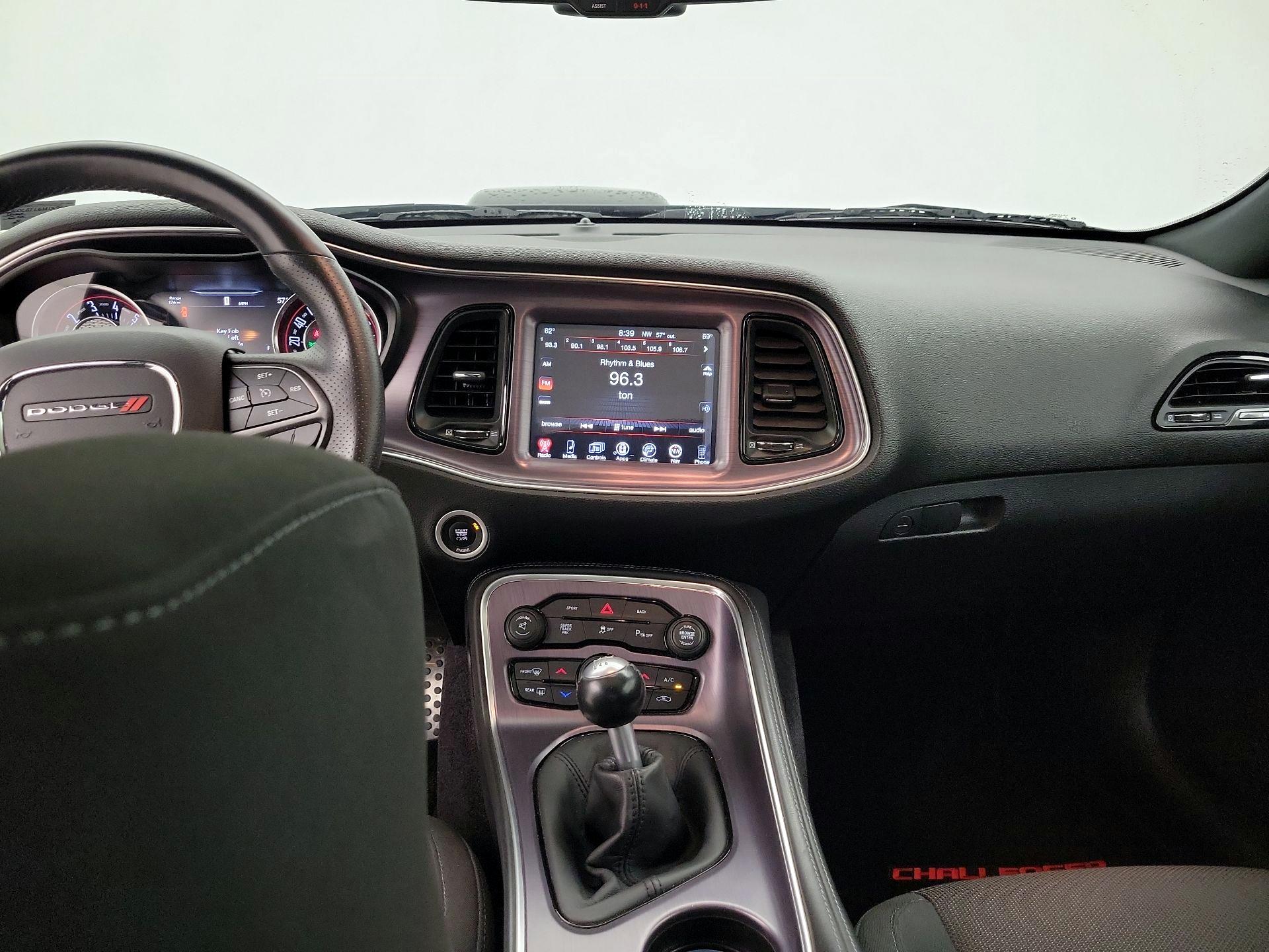 Thumbnail: 2016 Dodge Challenger - 9