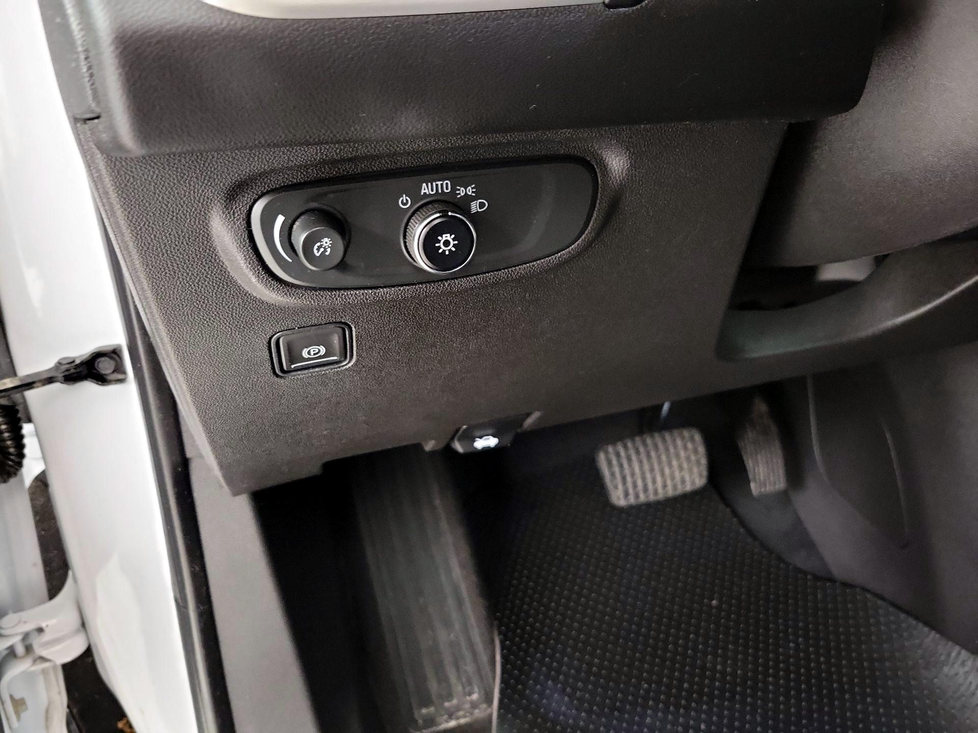 Thumbnail: 2021 GMC Terrain - 13