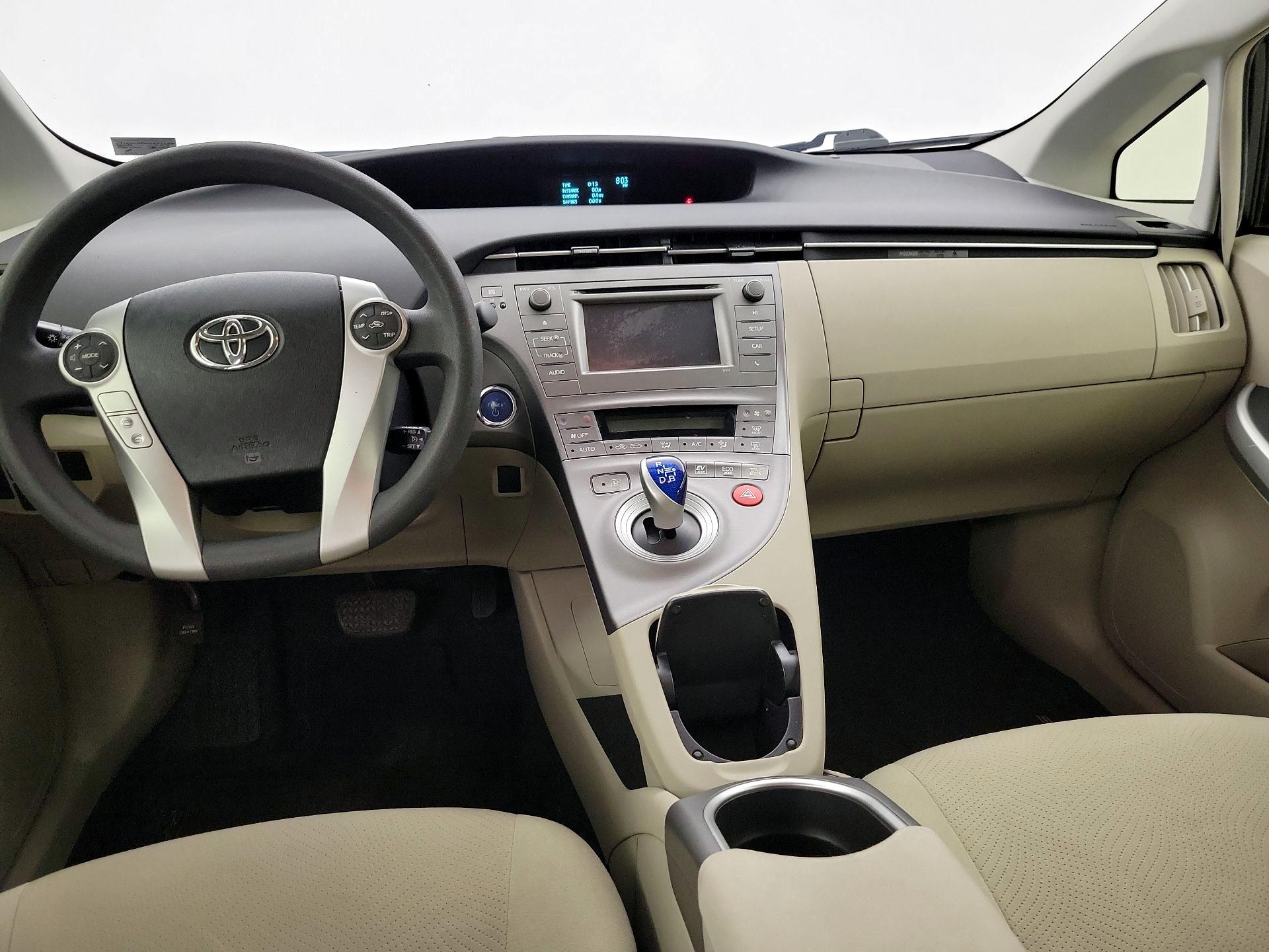 Thumbnail: 2014 Toyota Prius - 9