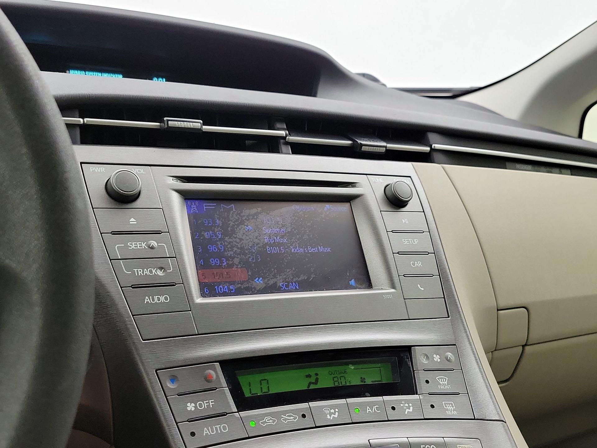 Thumbnail: 2014 Toyota Prius - 14