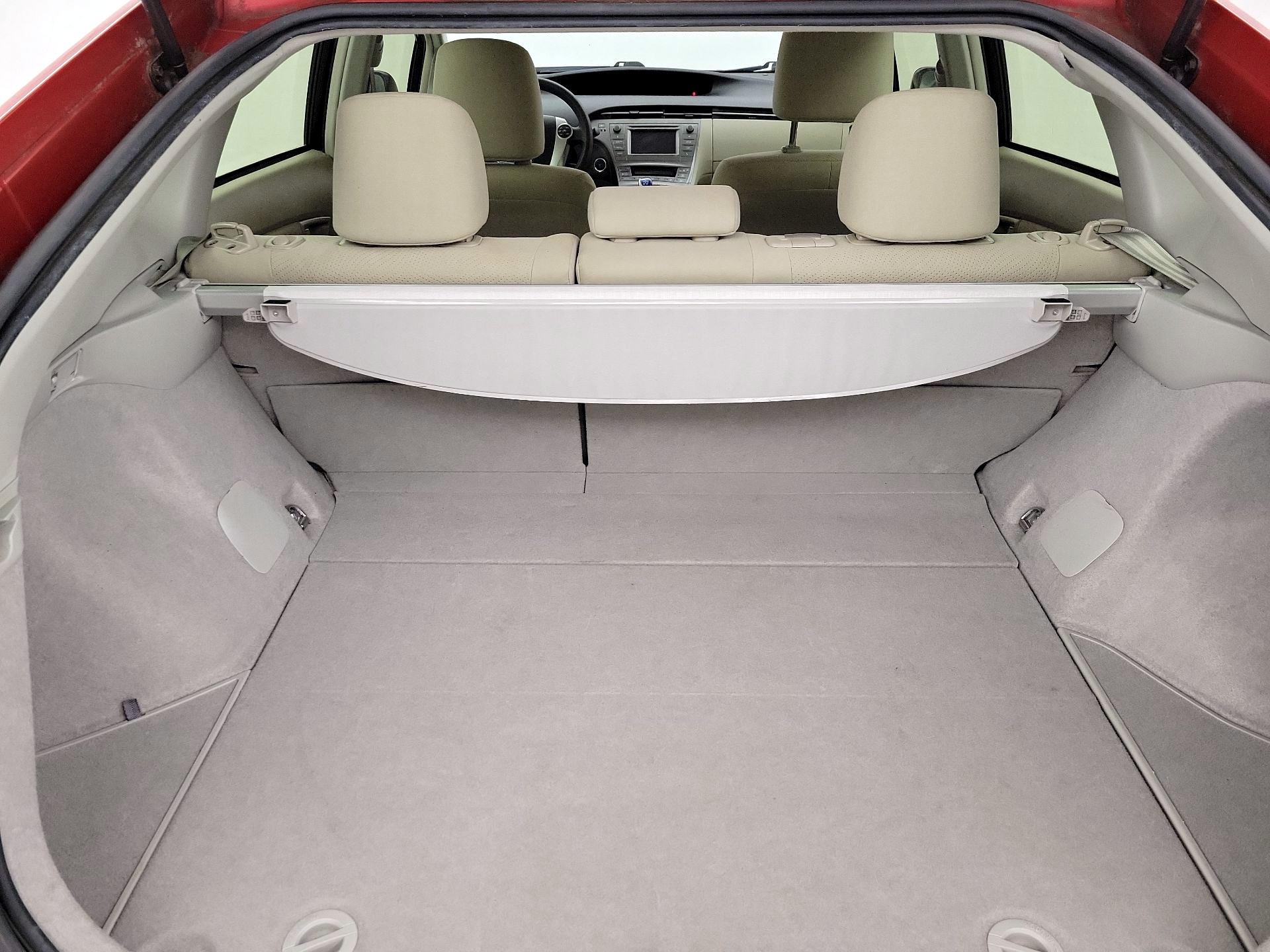 Thumbnail: 2014 Toyota Prius - 19