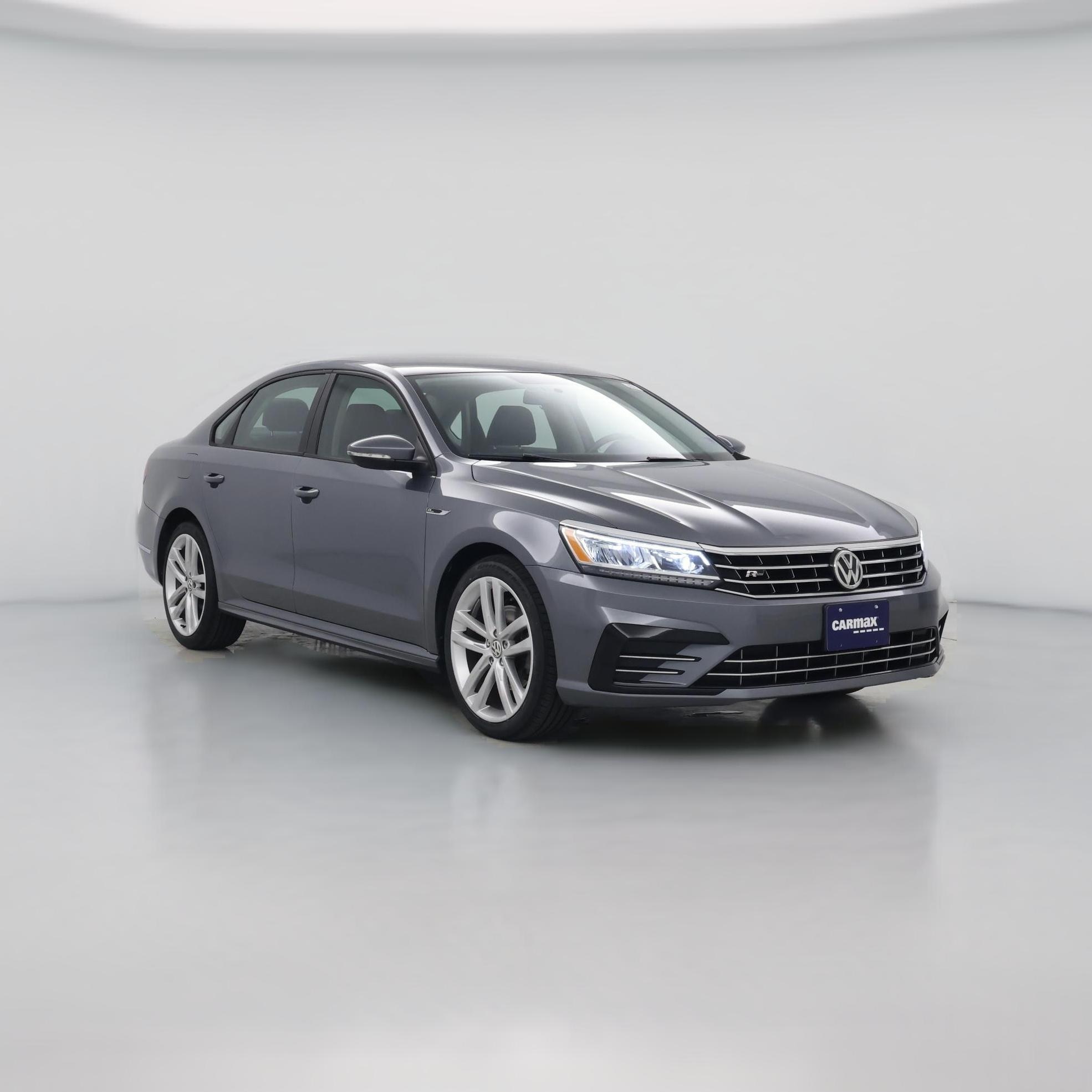 Thumbnail: 2018 Volkswagen Passat - 1