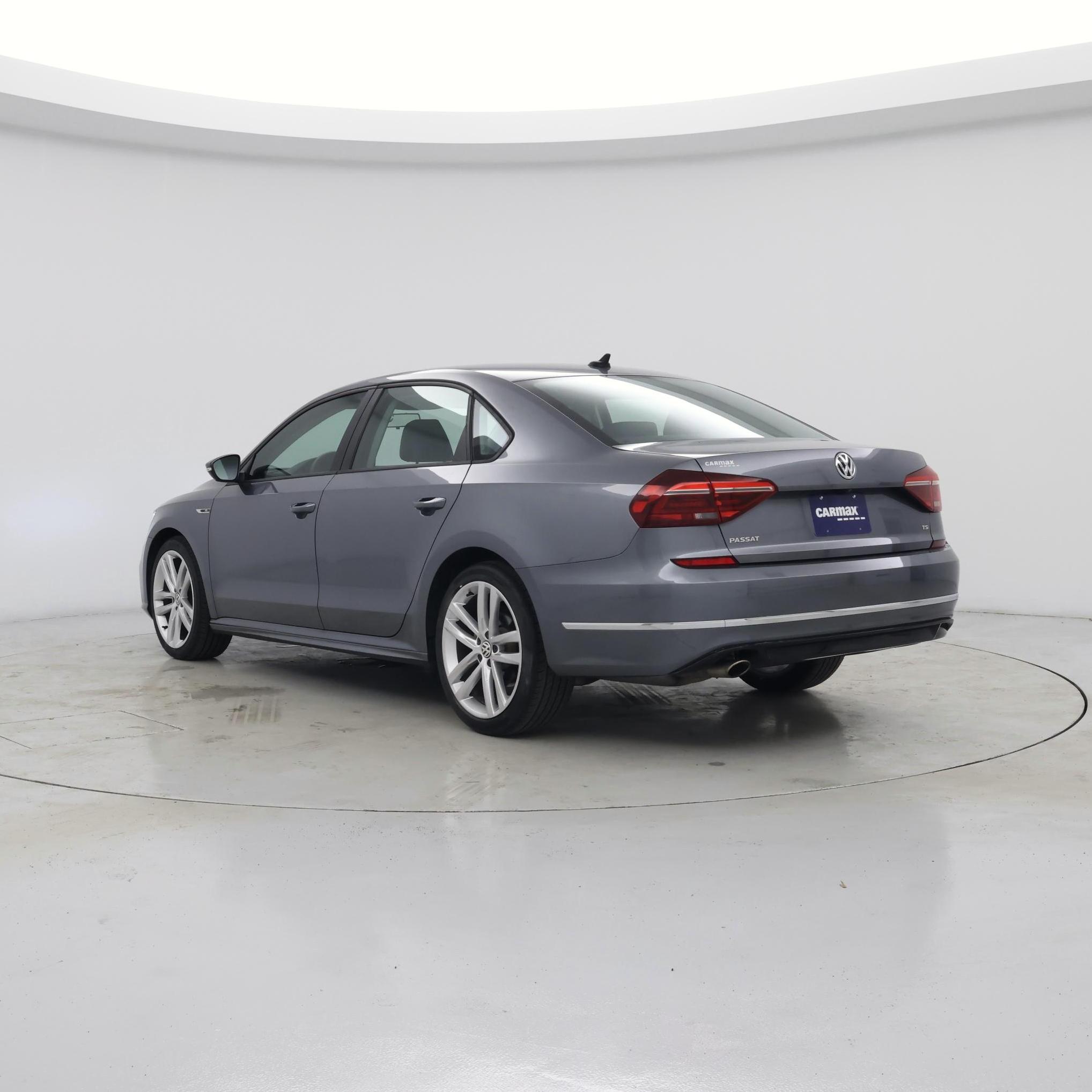 Thumbnail: 2018 Volkswagen Passat - 2