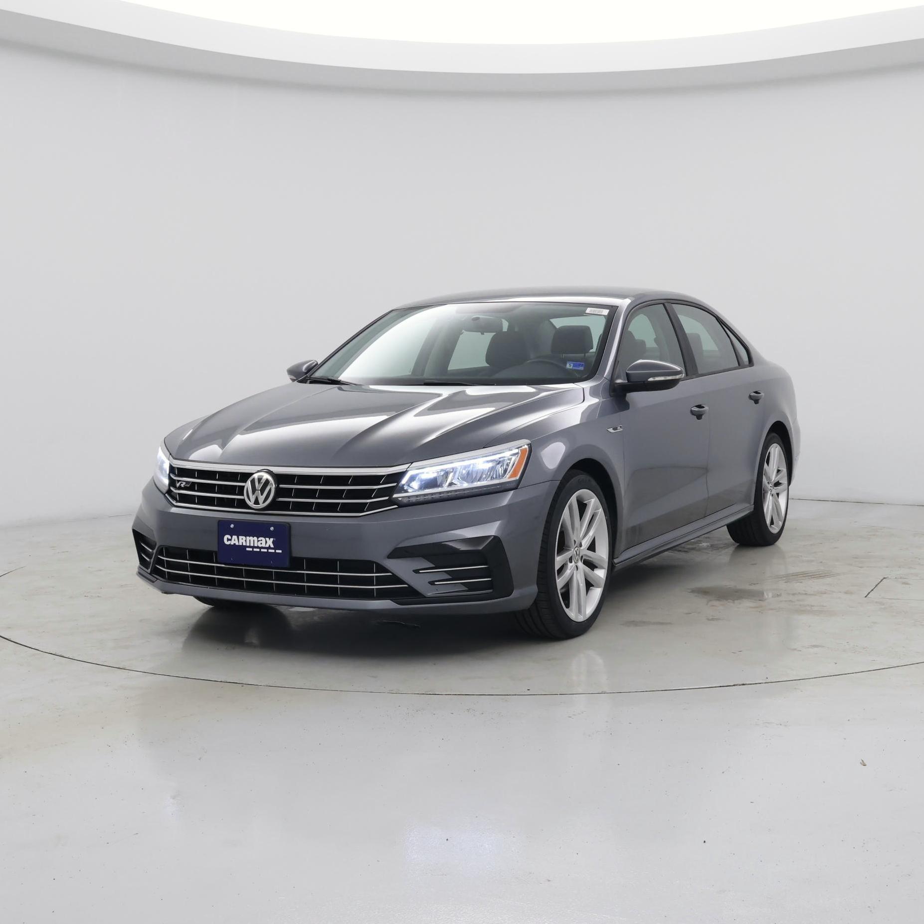 Thumbnail: 2018 Volkswagen Passat - 4