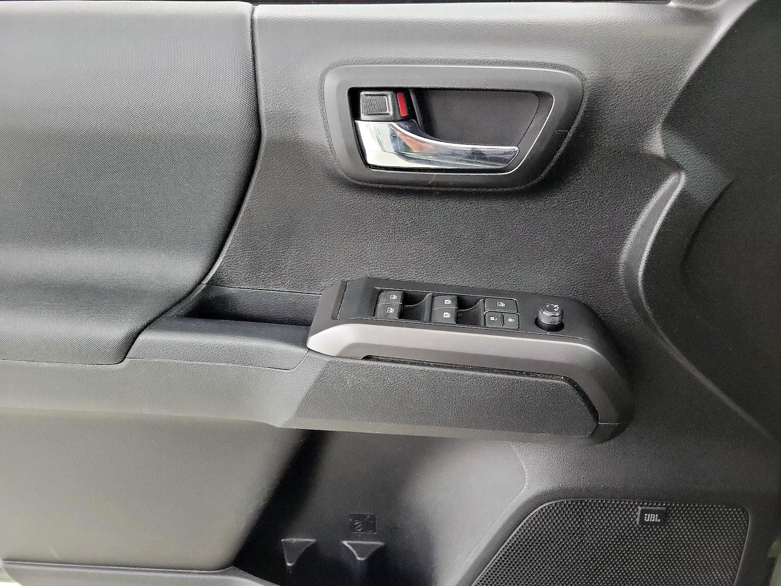 2021 Toyota Tacoma TRD Off Road - Photo 13