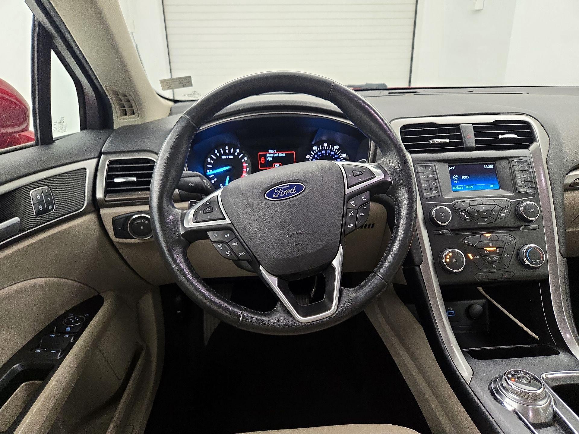 Thumbnail: 2017 Ford Fusion - 10