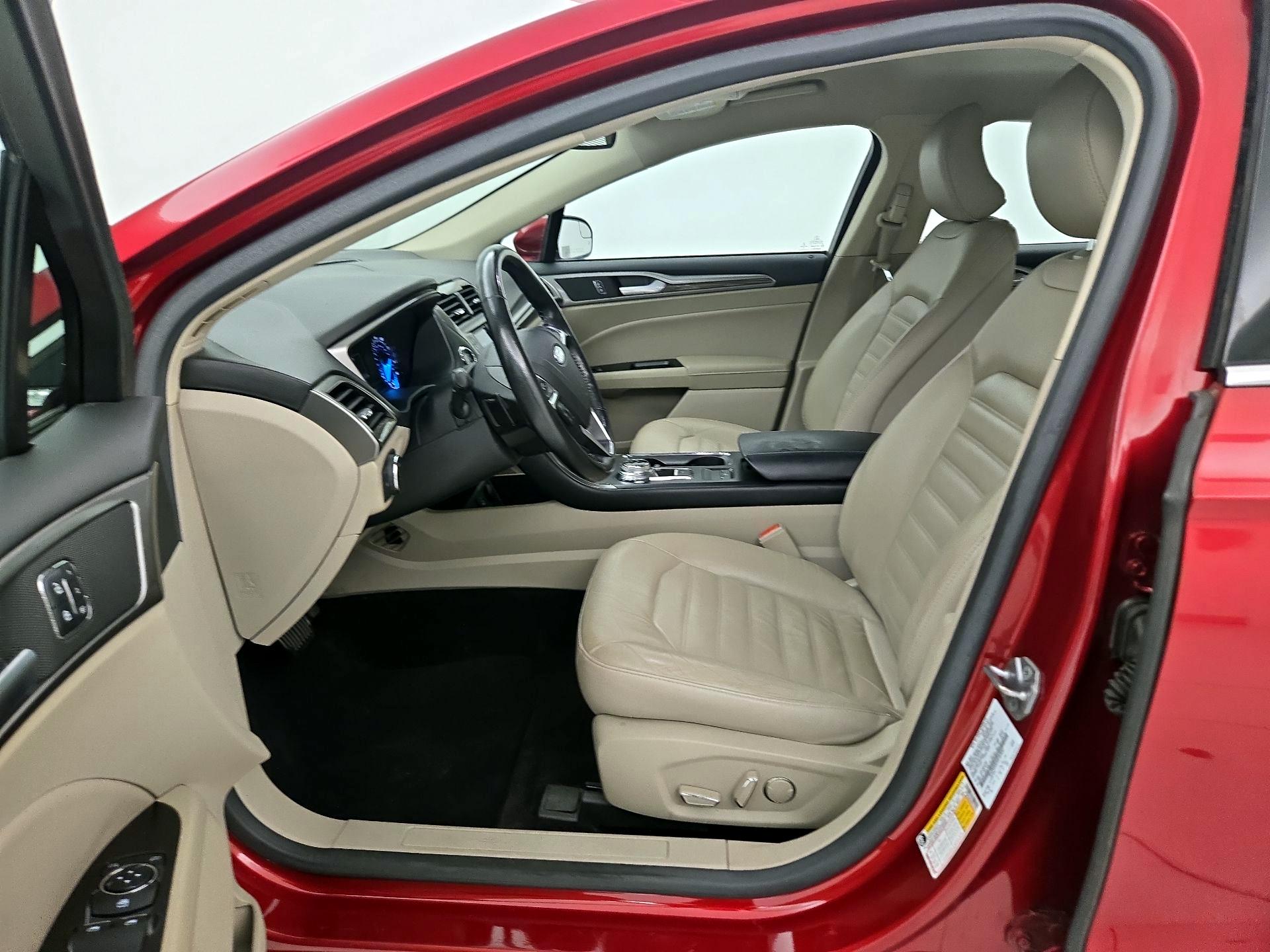 Thumbnail: 2017 Ford Fusion - 11