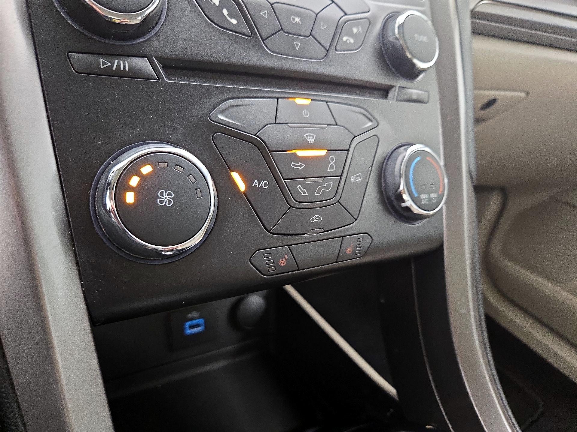 Thumbnail: 2017 Ford Fusion - 16