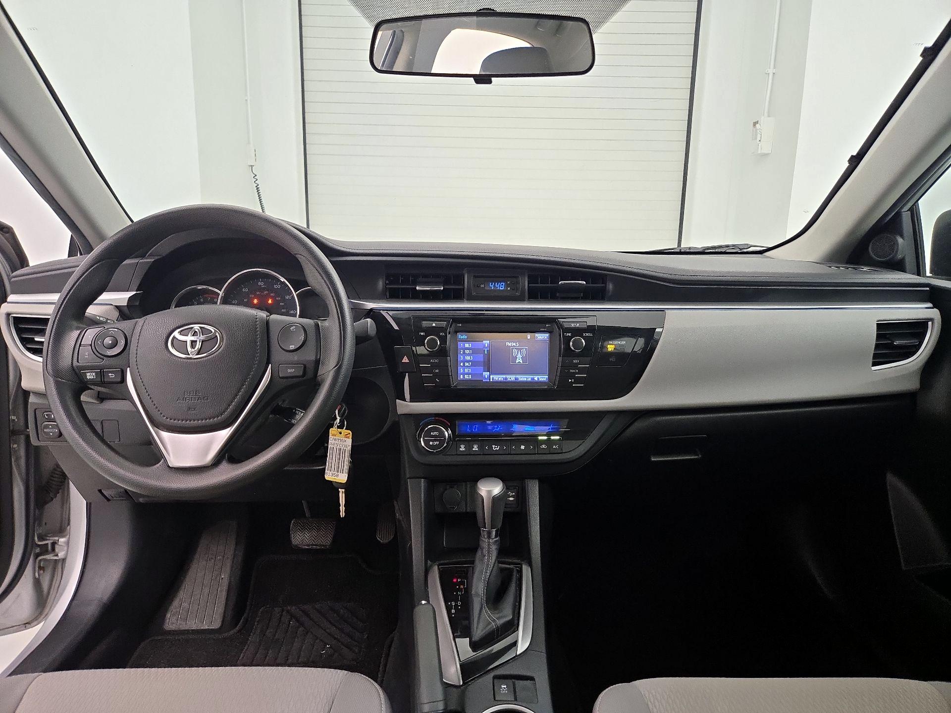 Thumbnail: 2015 Toyota Corolla - 9